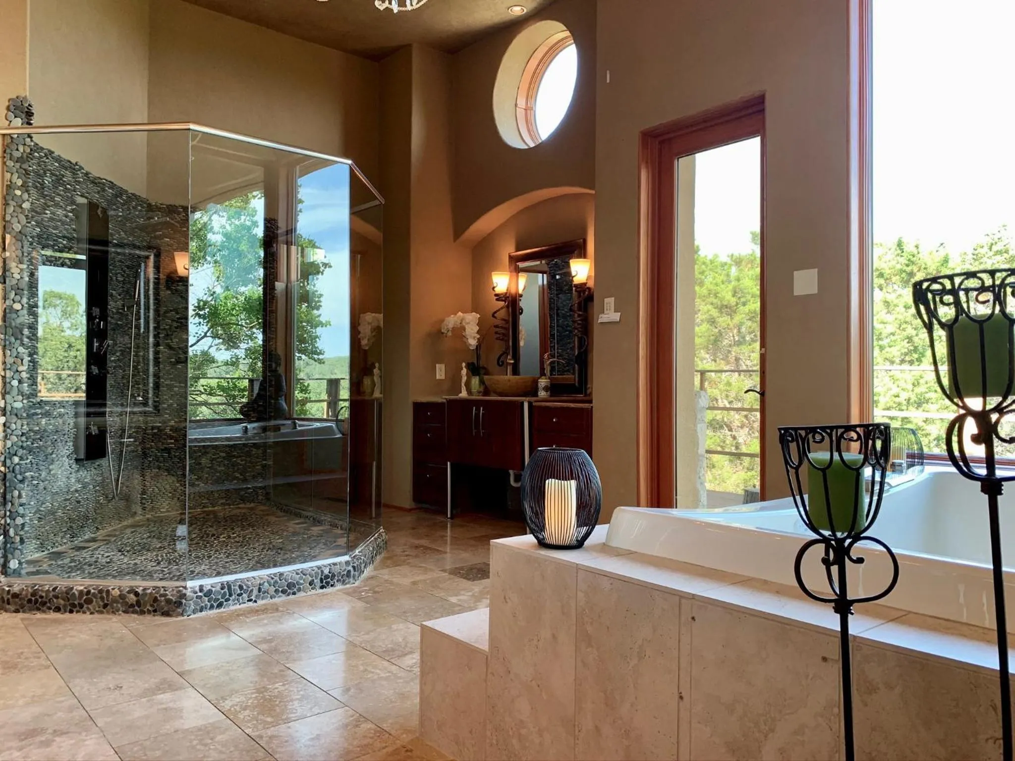 Scenic Hill Country Retreat - Rhino Ranch