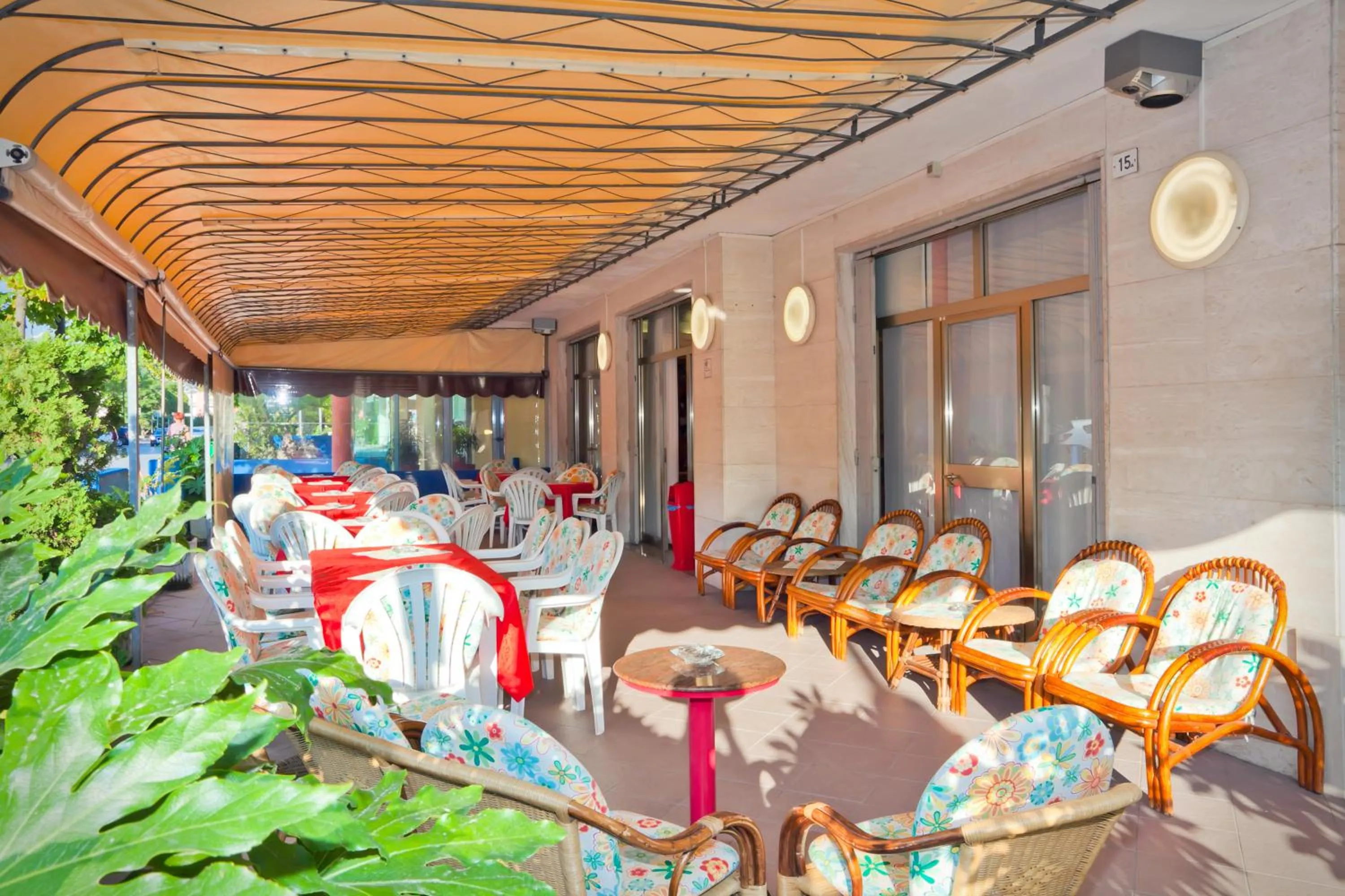 Patio in Hotel Catto Suisse