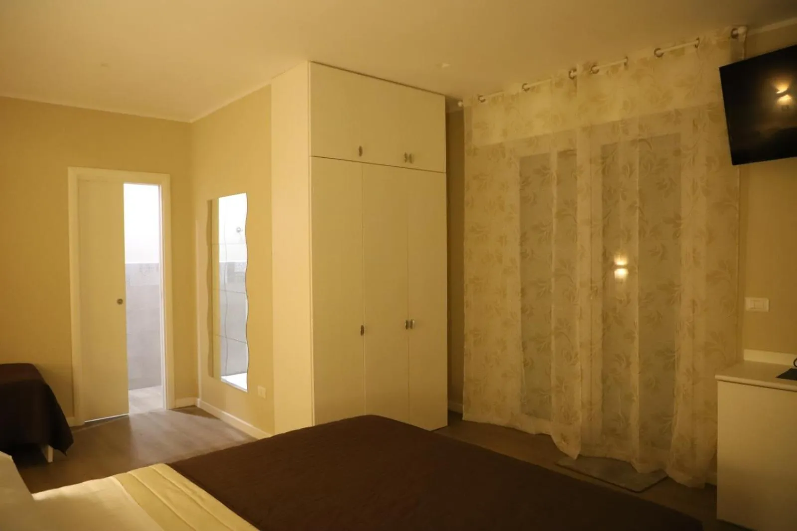 Photo of the whole room, Bed in Tre Fontane