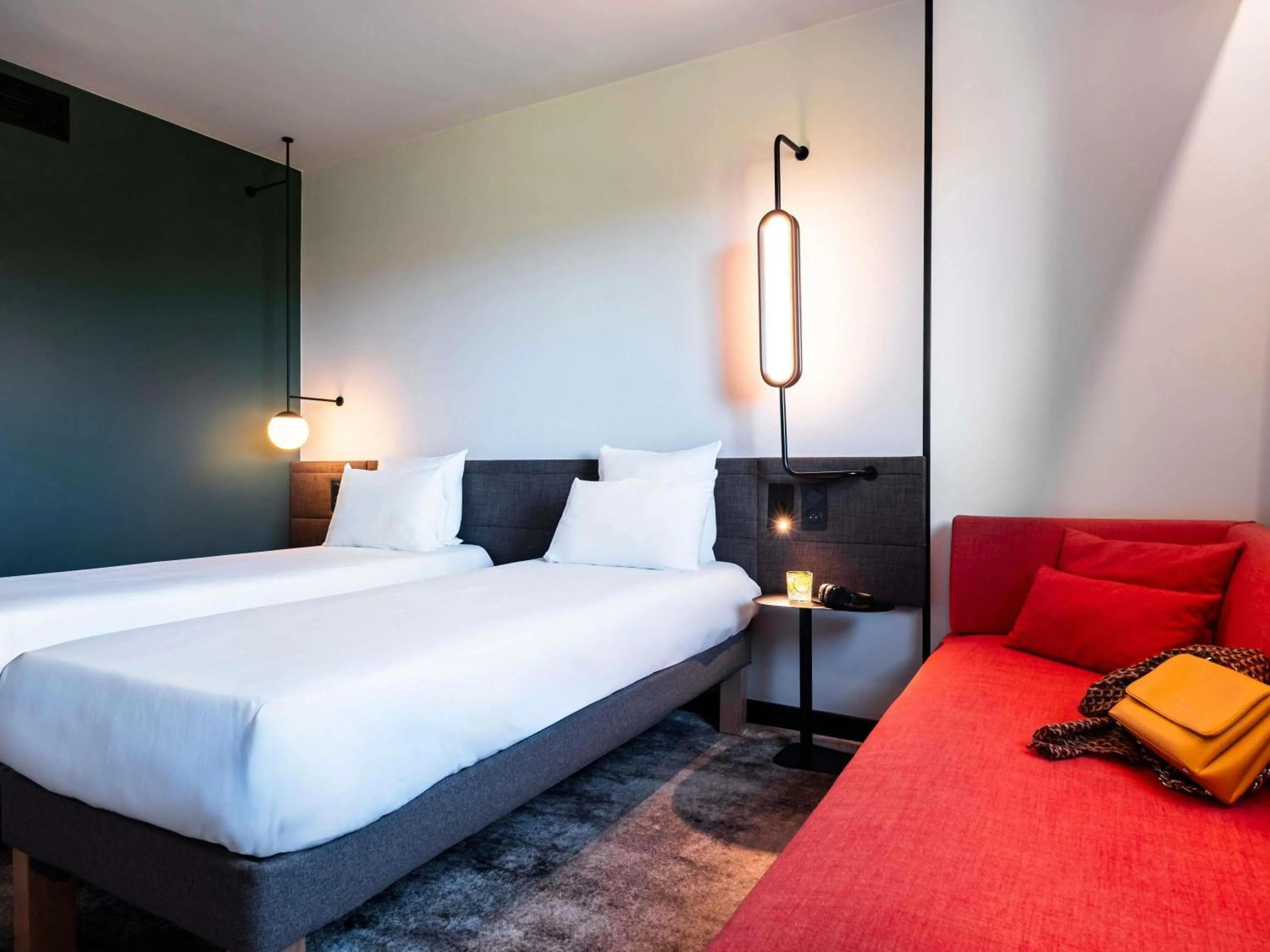 Bedroom, Bed in Novotel Atria Nimes Centre