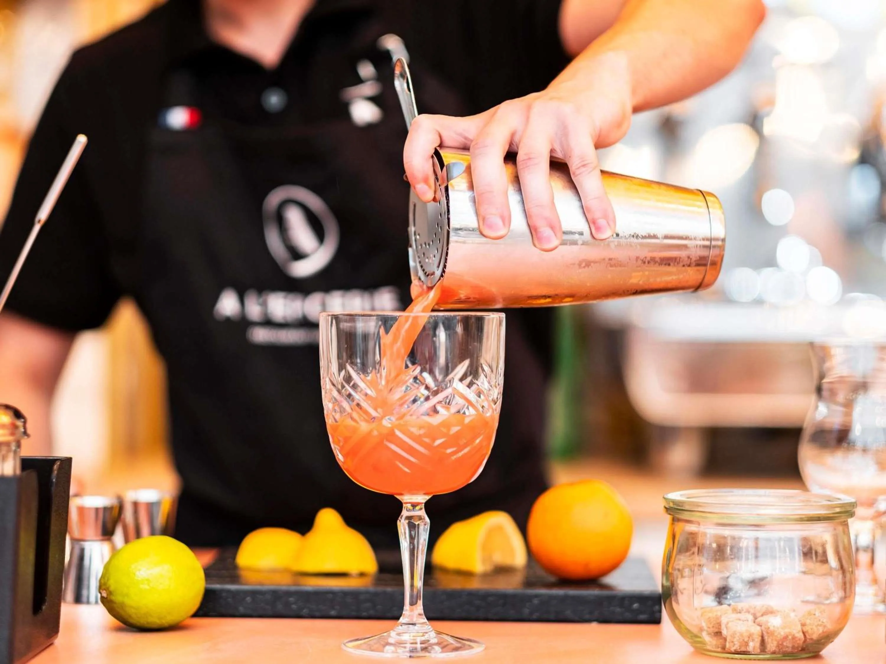 Lounge or bar in Novotel Atria Nimes Centre