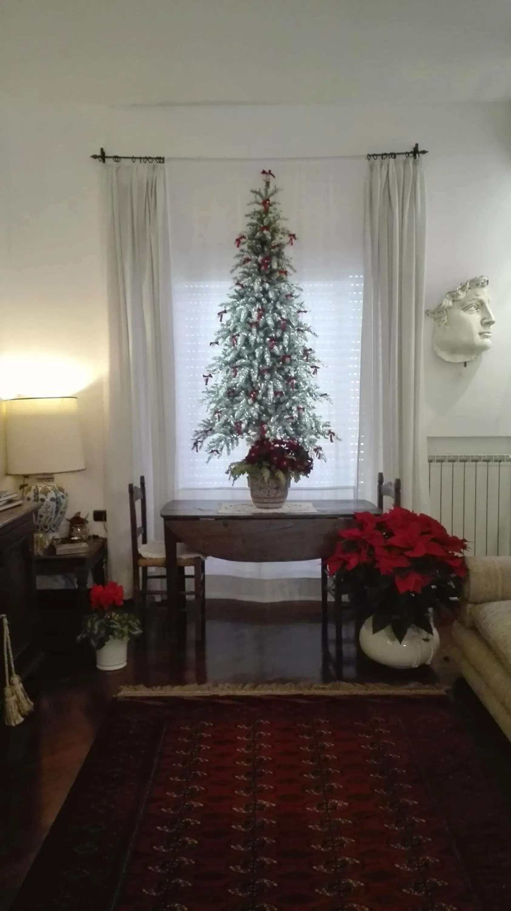 Decorative detail in Casa Valeria