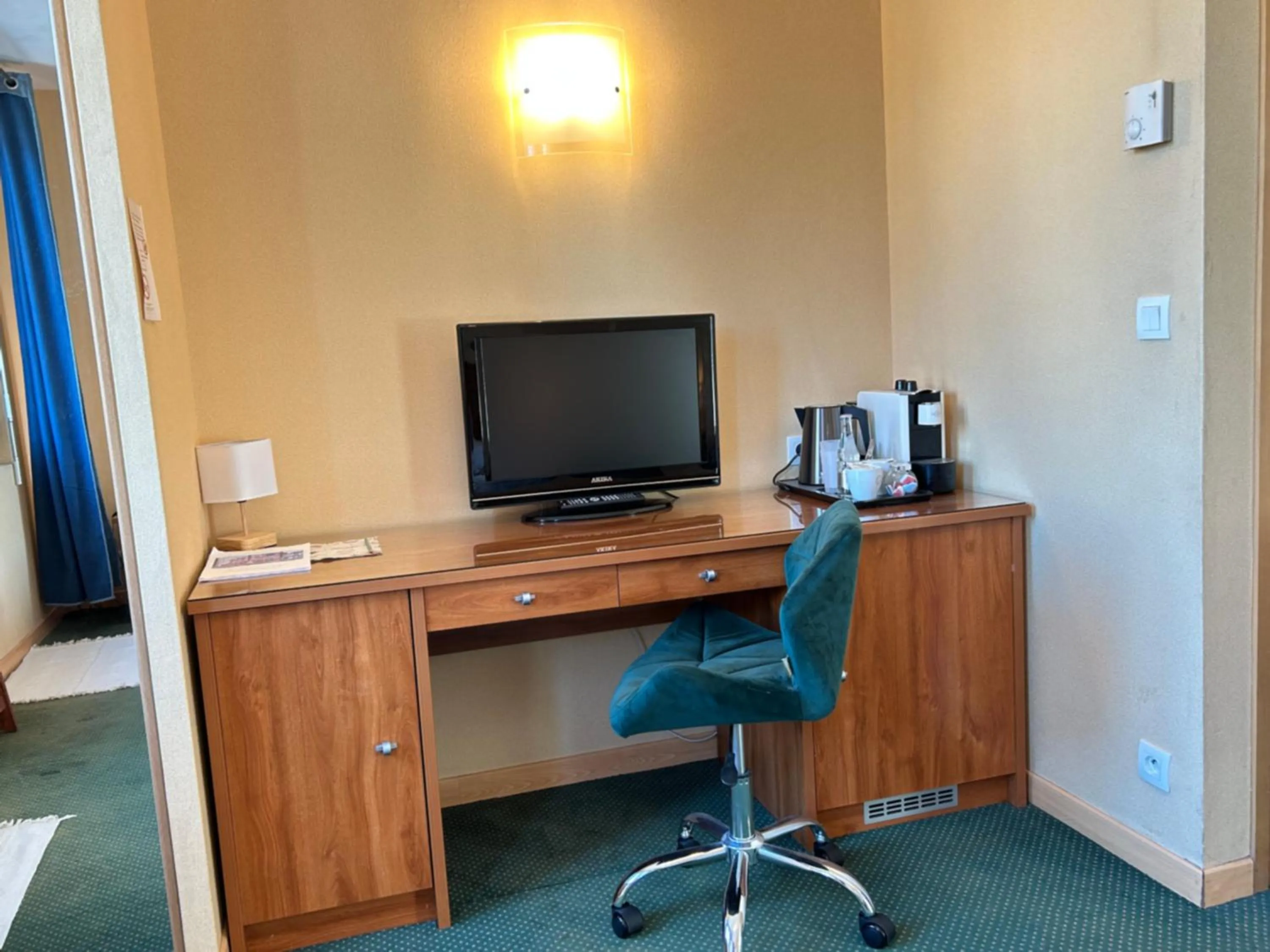 Logis Hôtel Restaurant SPA Le Tosny