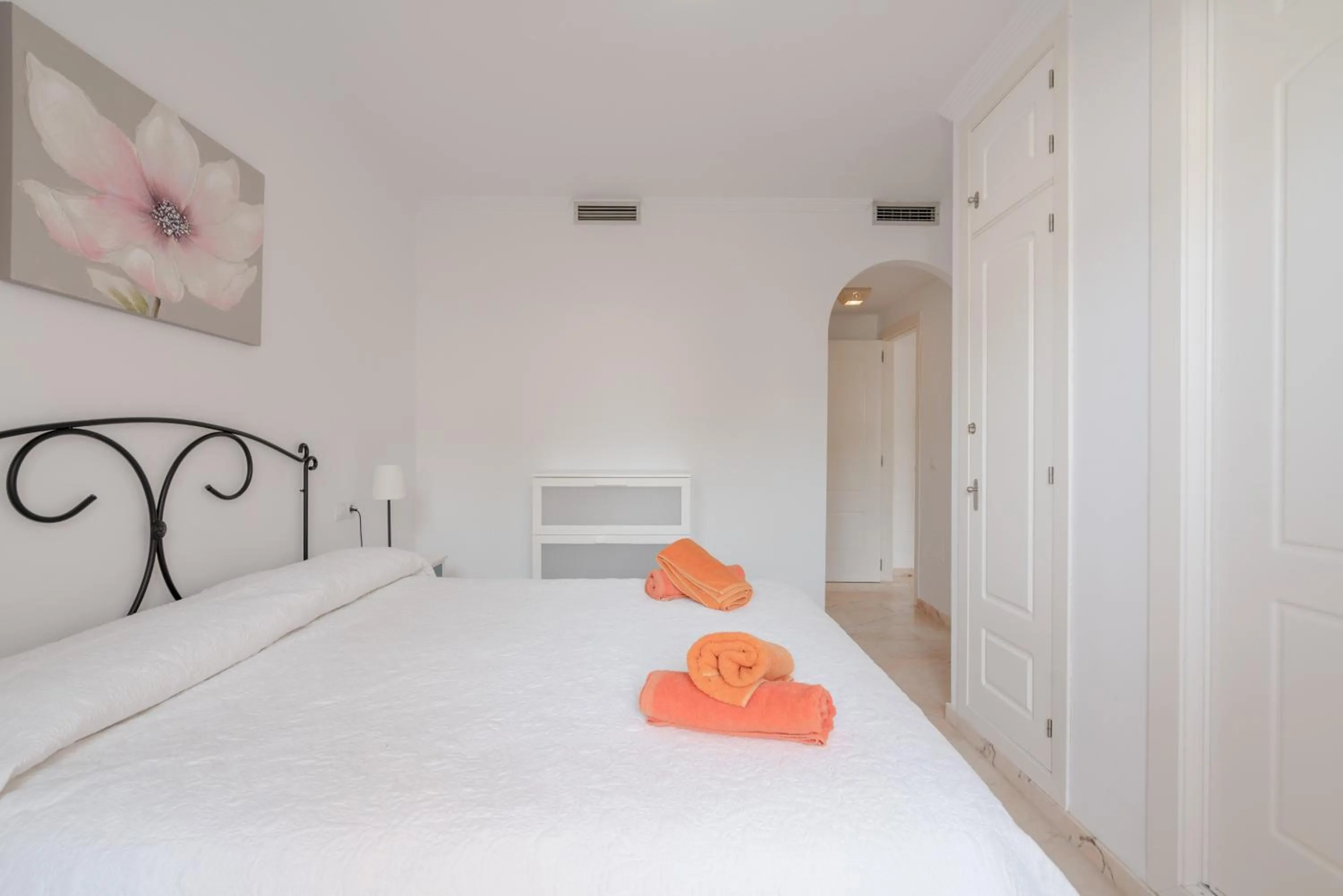 Property building, Bed in Apartamento Ibn sadi14