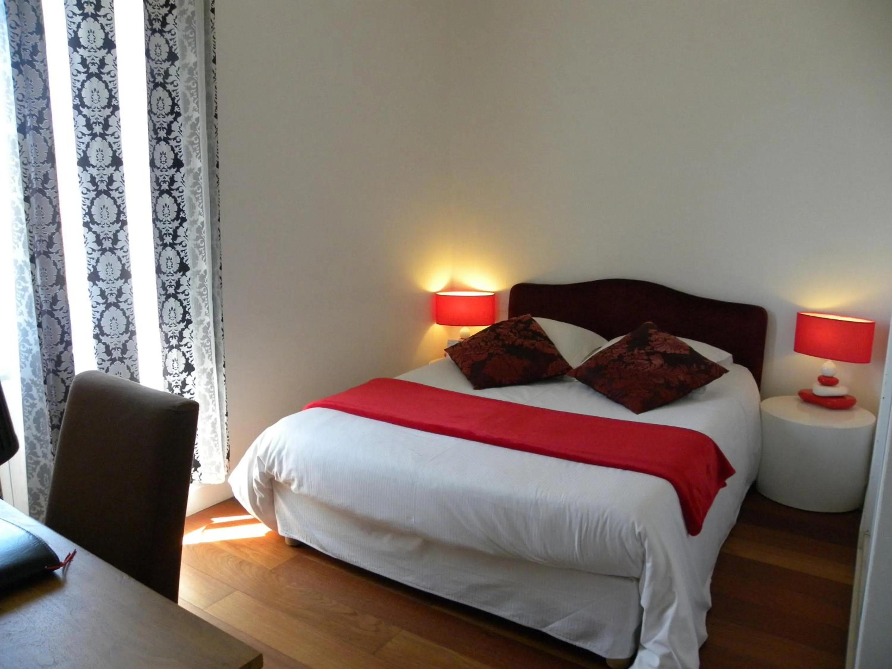 Photo of the whole room, Bed in Hotel La Bastie d'Urfé