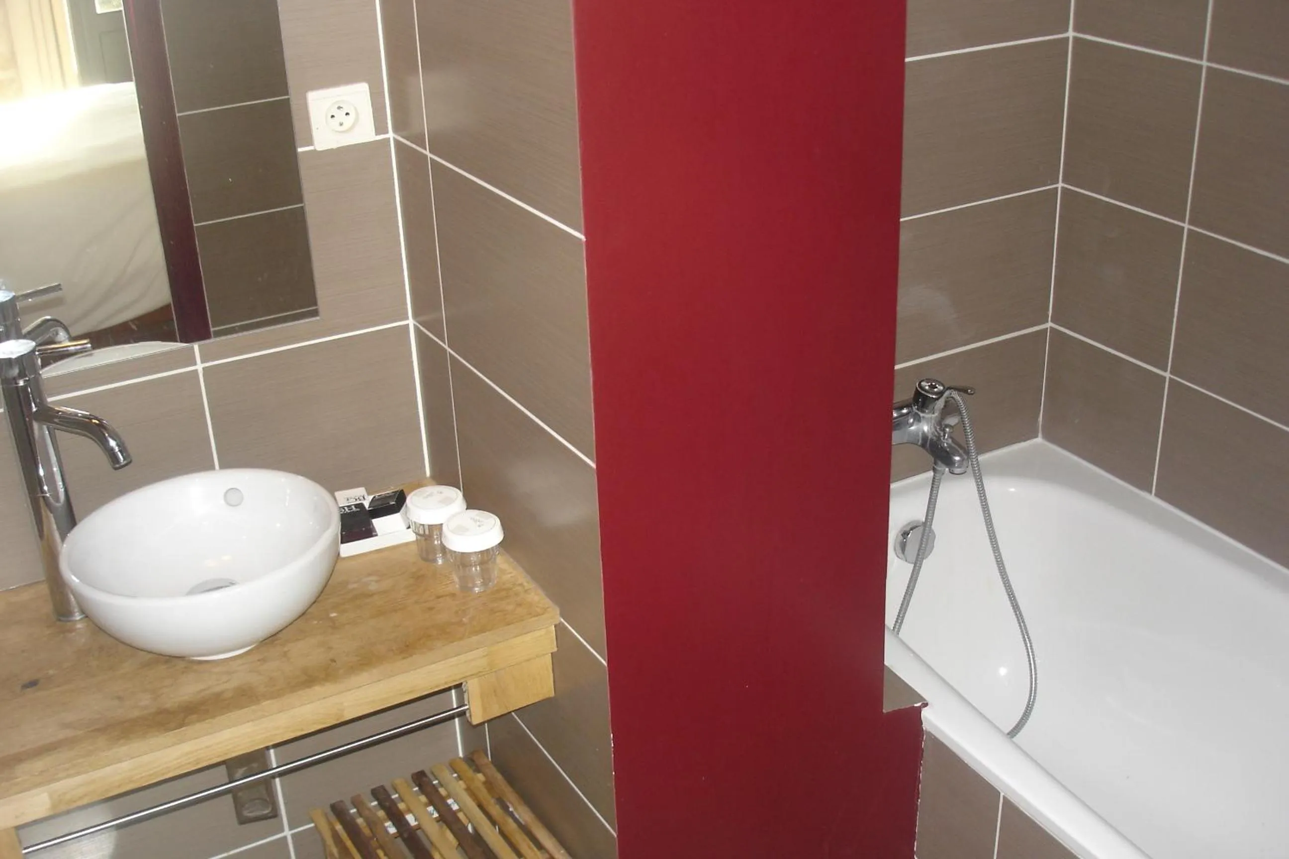 Bathroom in Hotel La Bastie d'Urfé