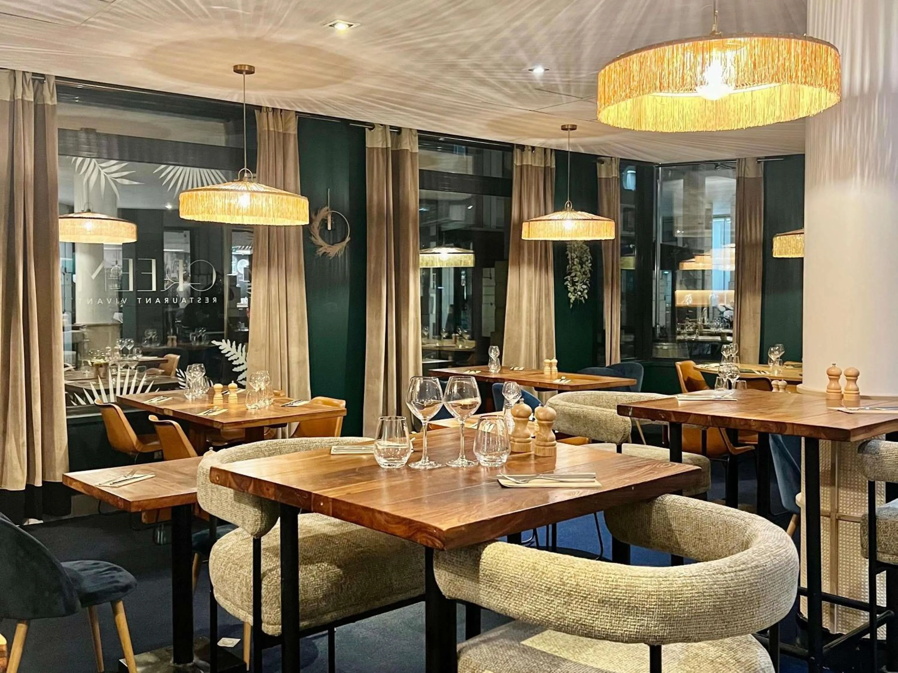 Property building in Novotel Paris Pont De Sevres