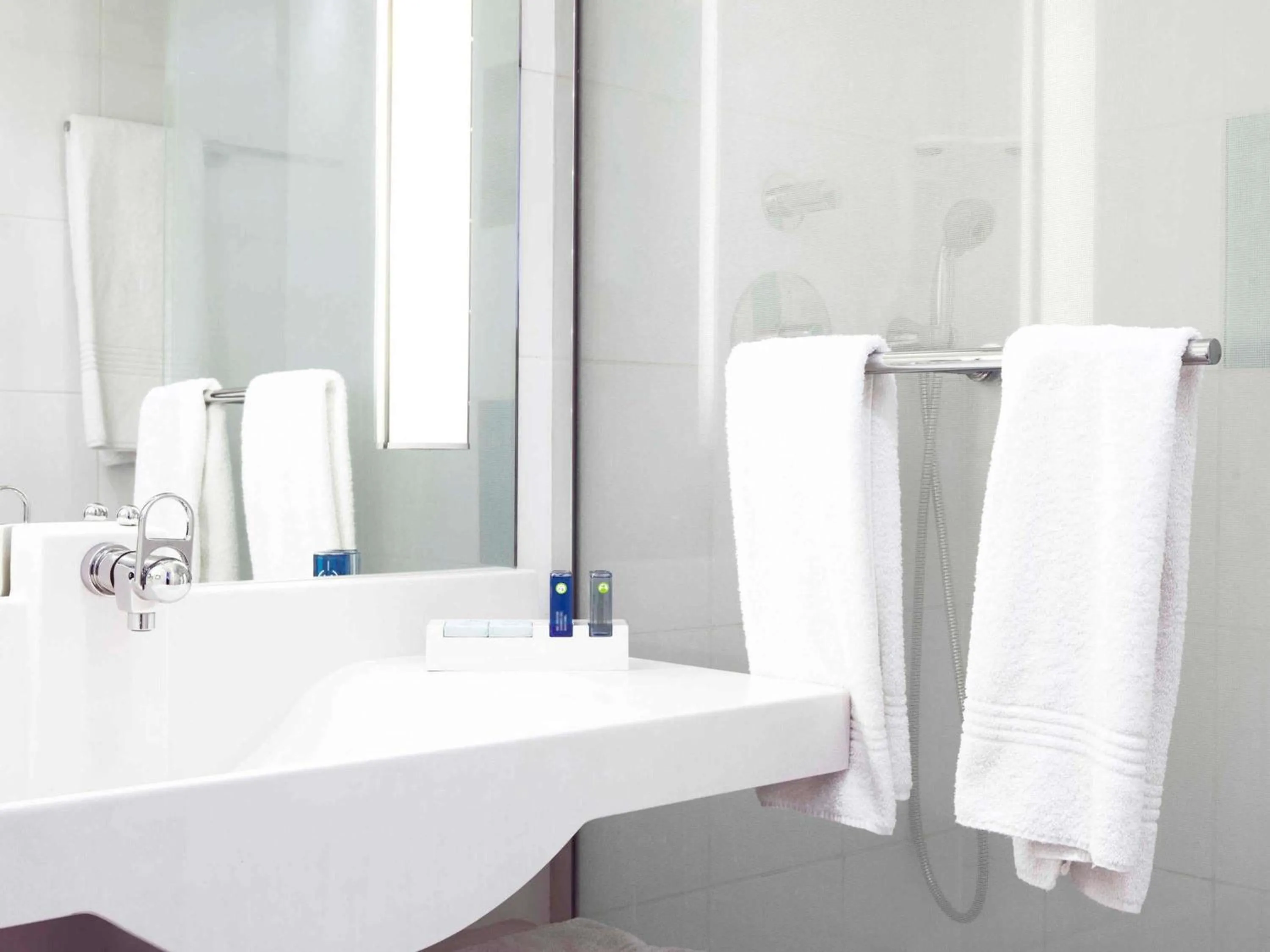 Bedroom in Novotel Paris Pont De Sevres