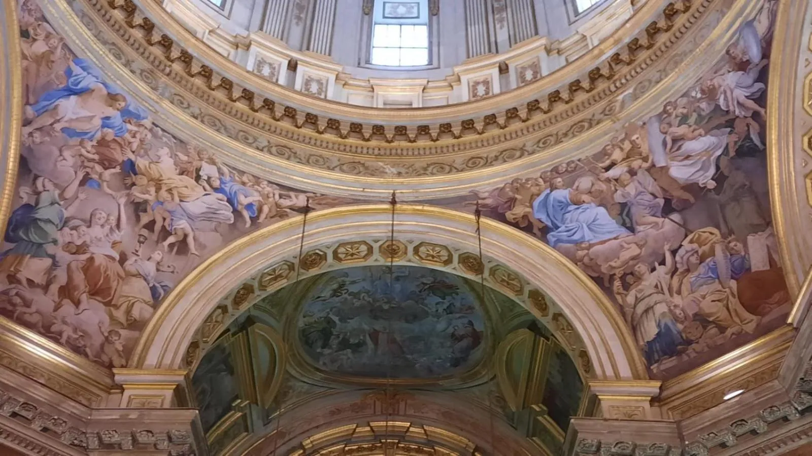 Nearby landmark in Napoli Royal Suite