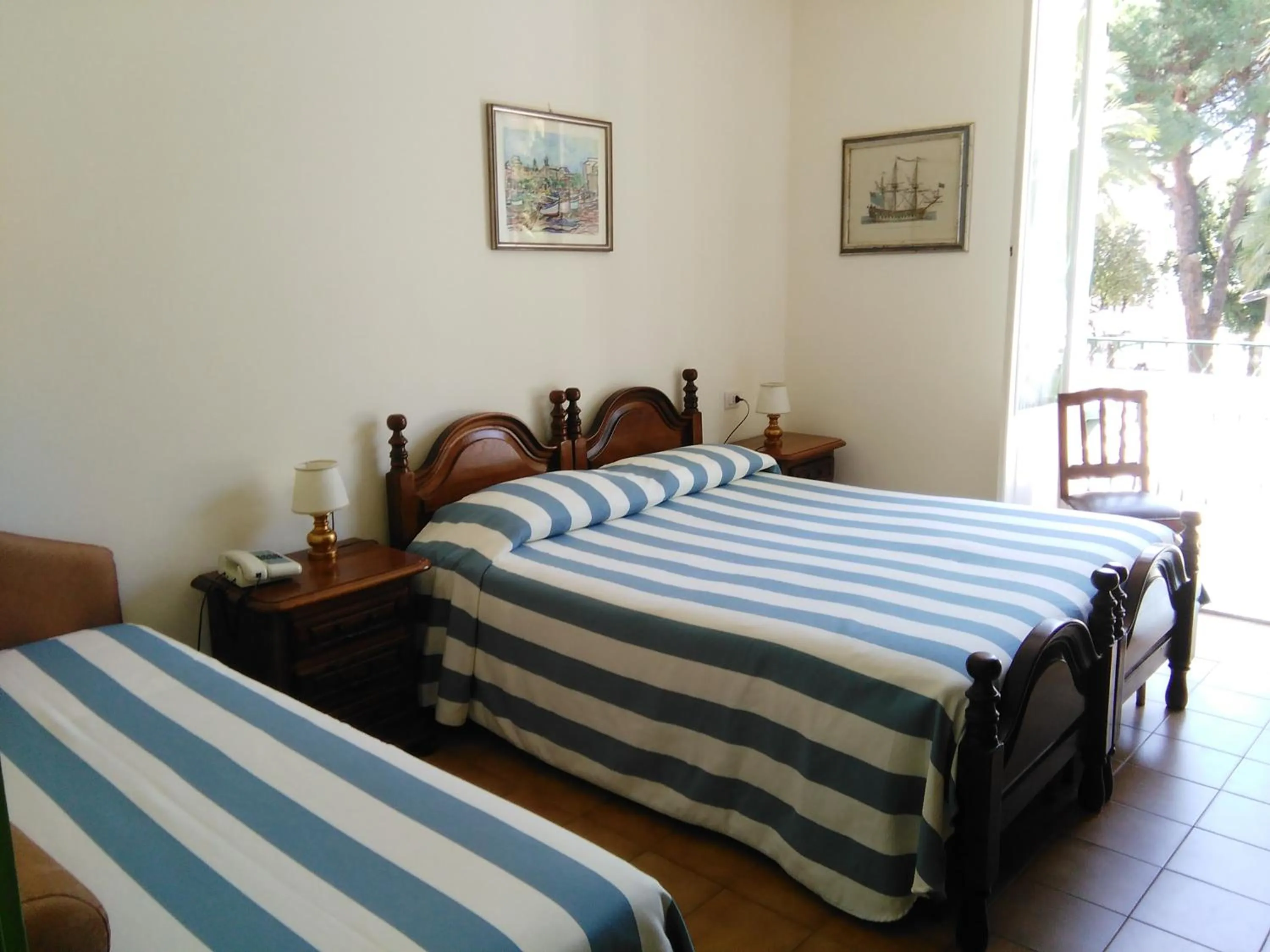 Bedroom, Bed in Ristorante Hotel Mira