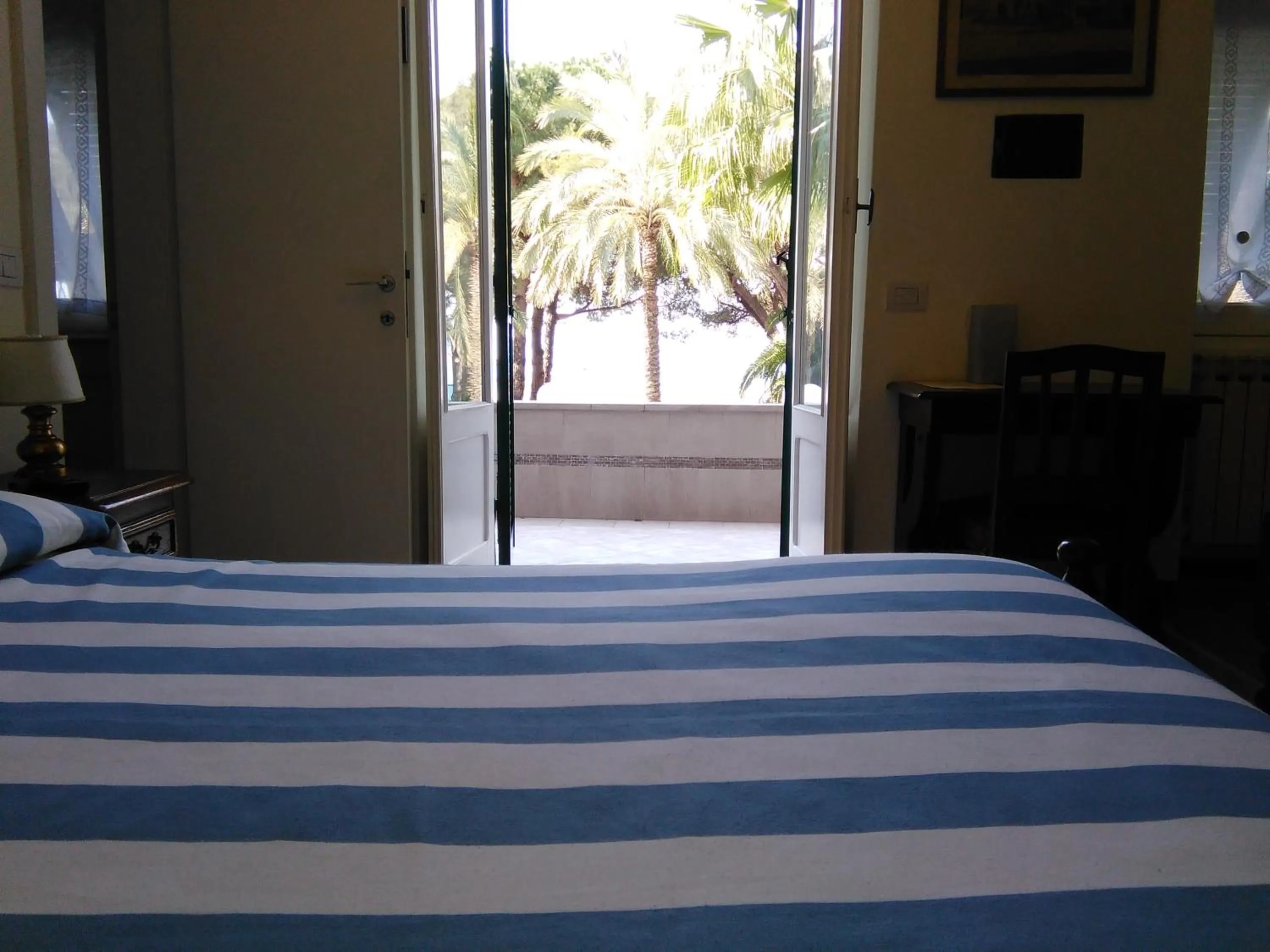 Bedroom, Bed in Ristorante Hotel Mira