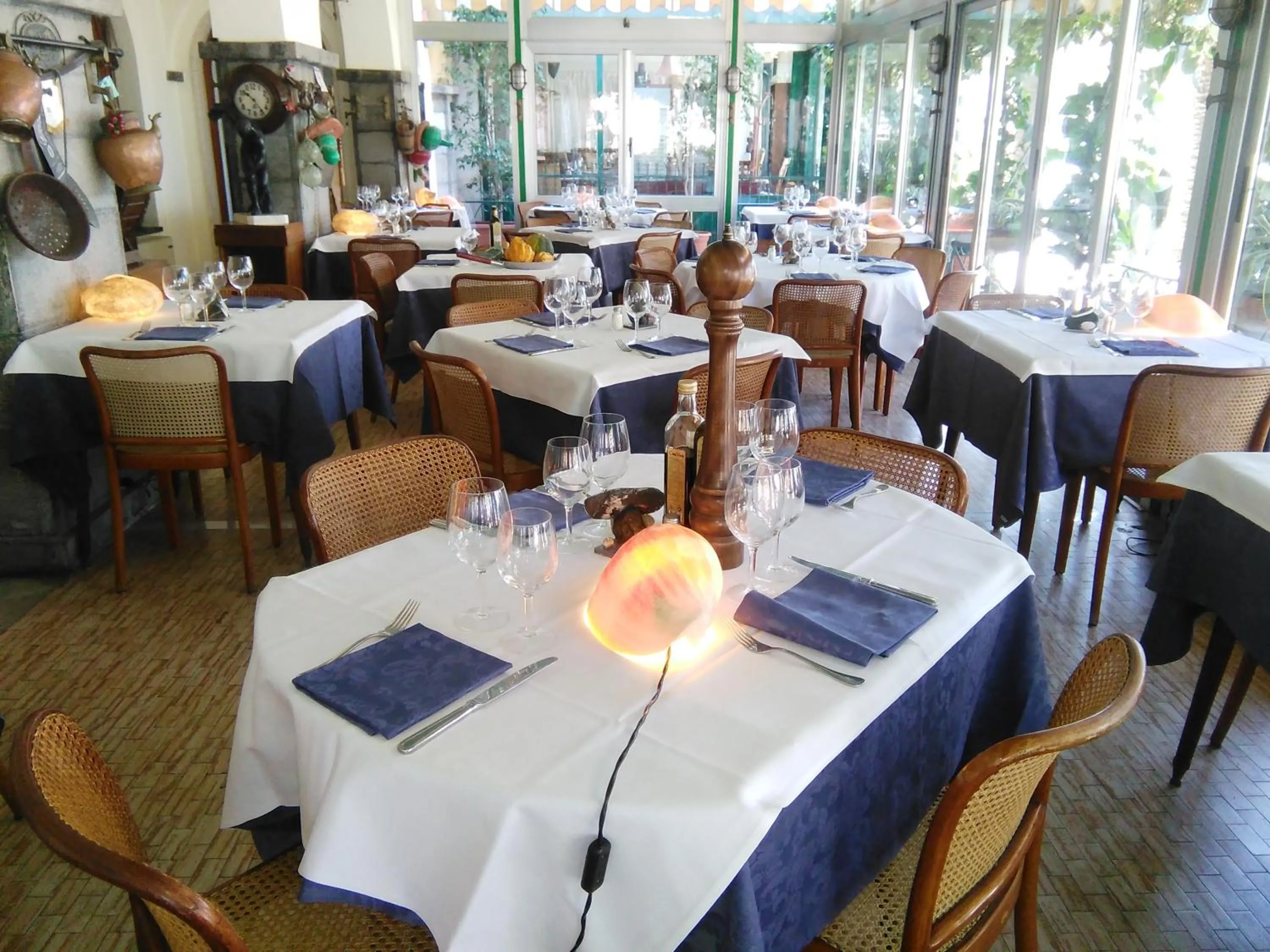 Restaurant/places to eat in Ristorante Hotel Mira
