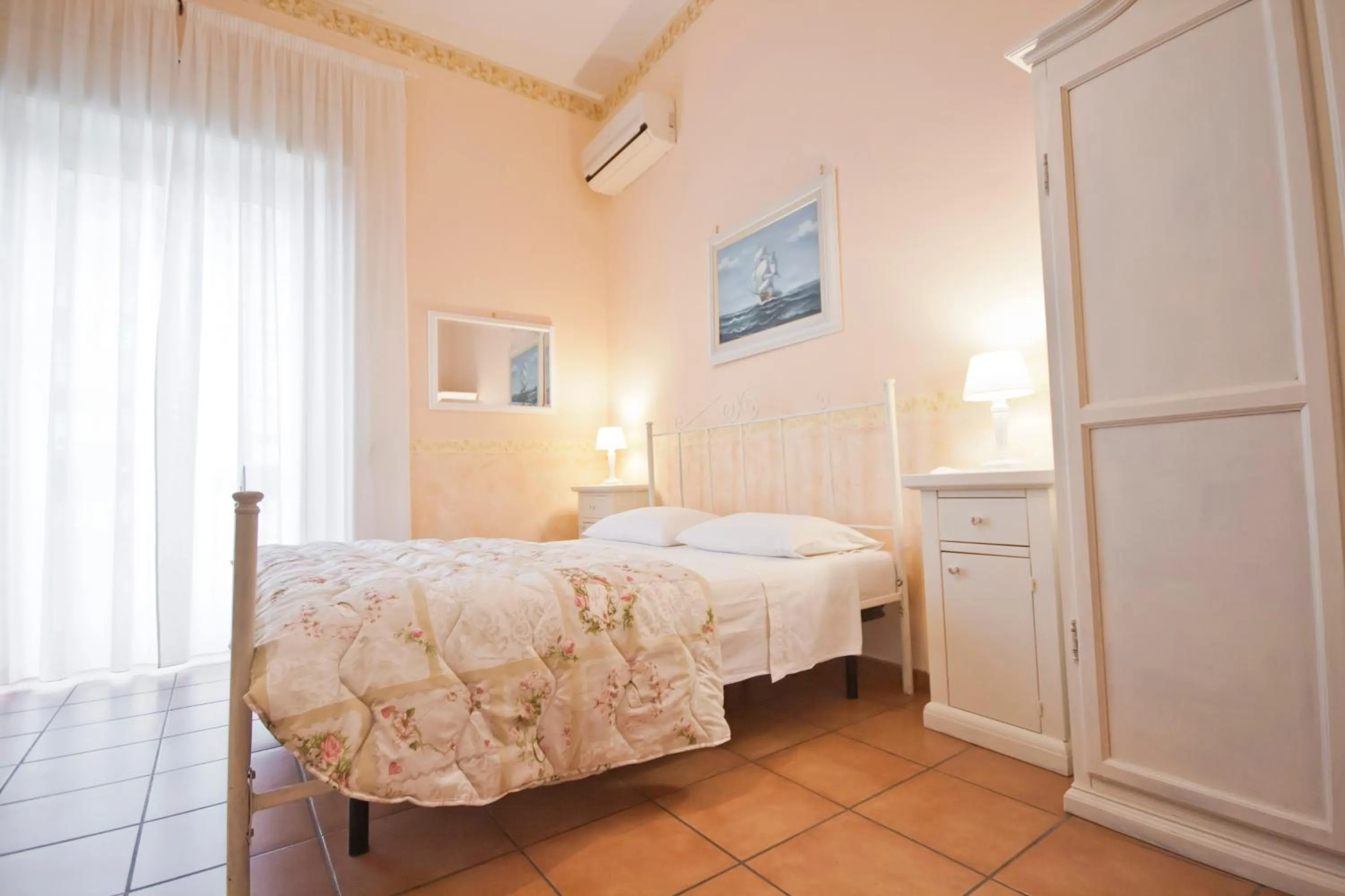 Photo of the whole room, Bed in Villa Liberty Palazzo Gigante