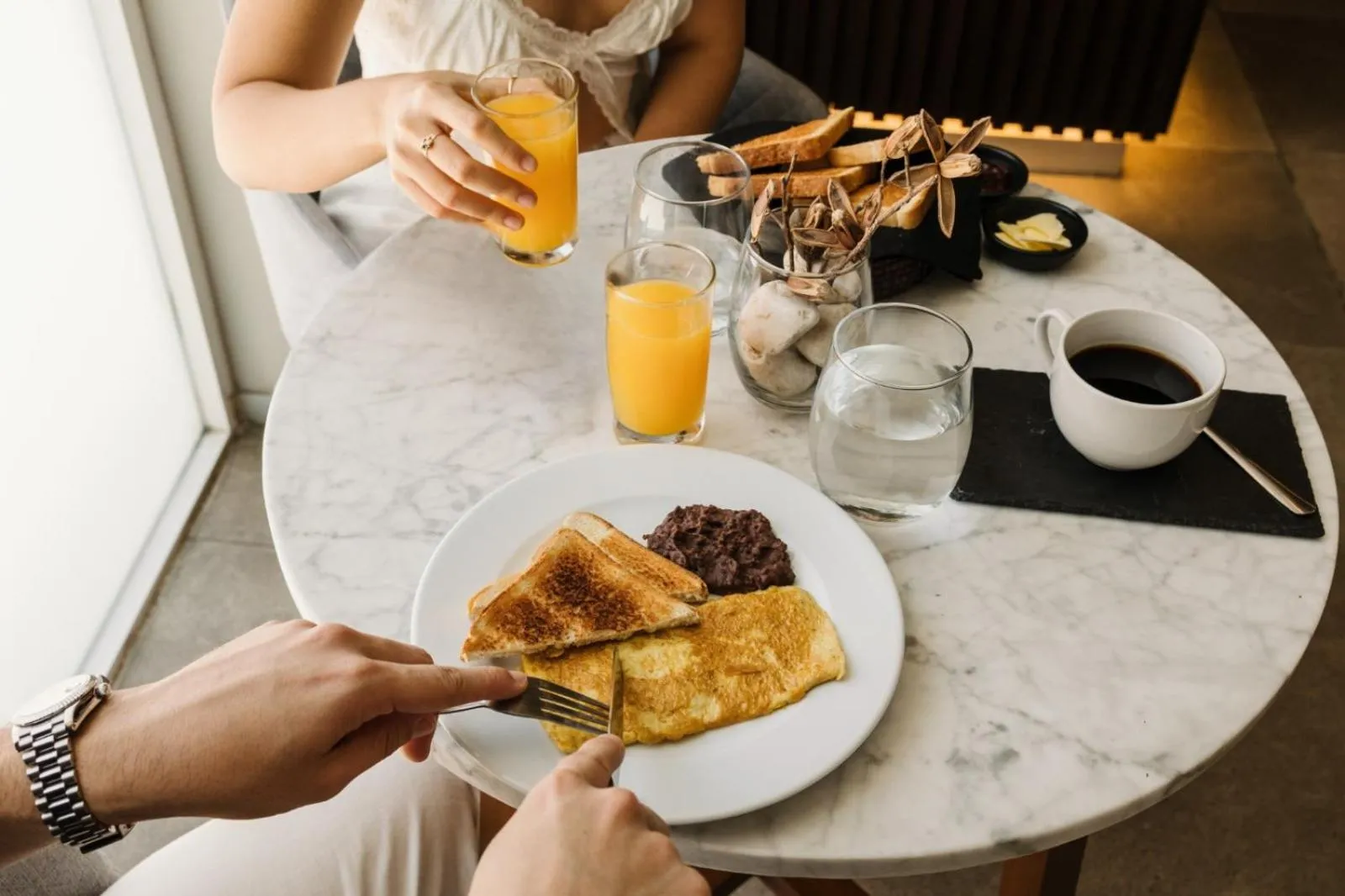 Food and drinks in Ontico Urban Design Hotel