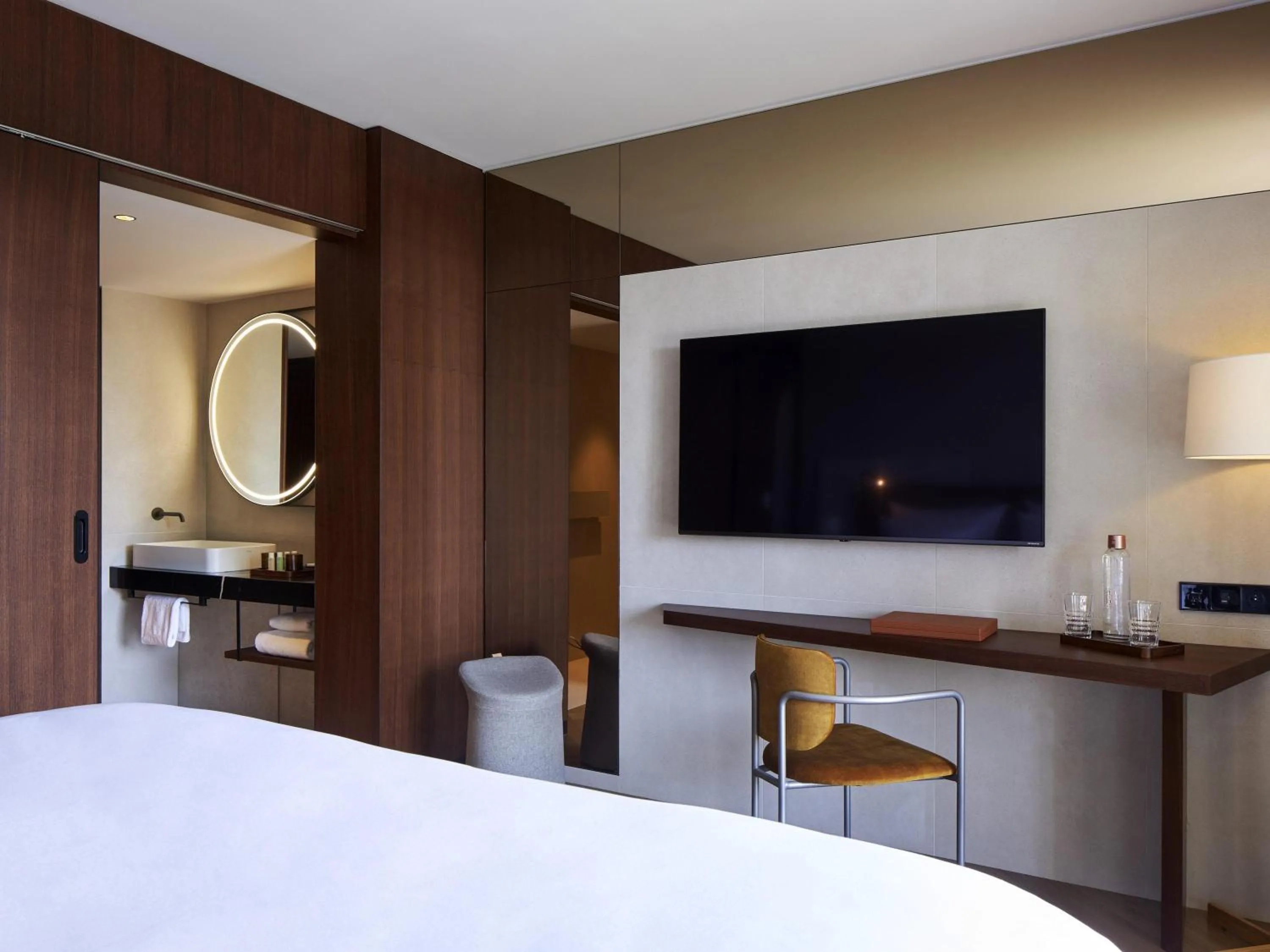 Bedroom, Bed in L'Esquisse Hotel & Spa Colmar - MGallery Collection