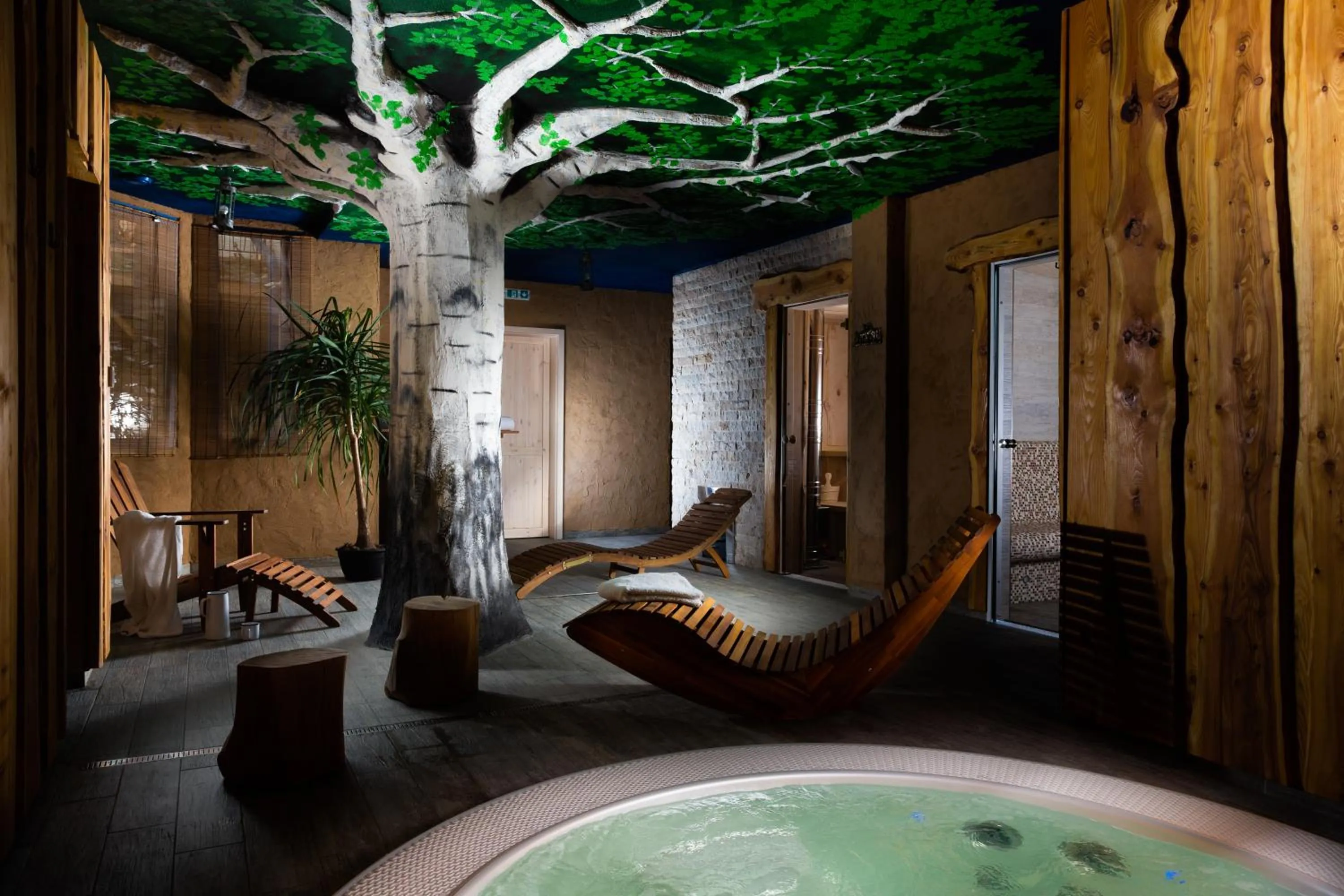 Hot Tub in BURINA residence