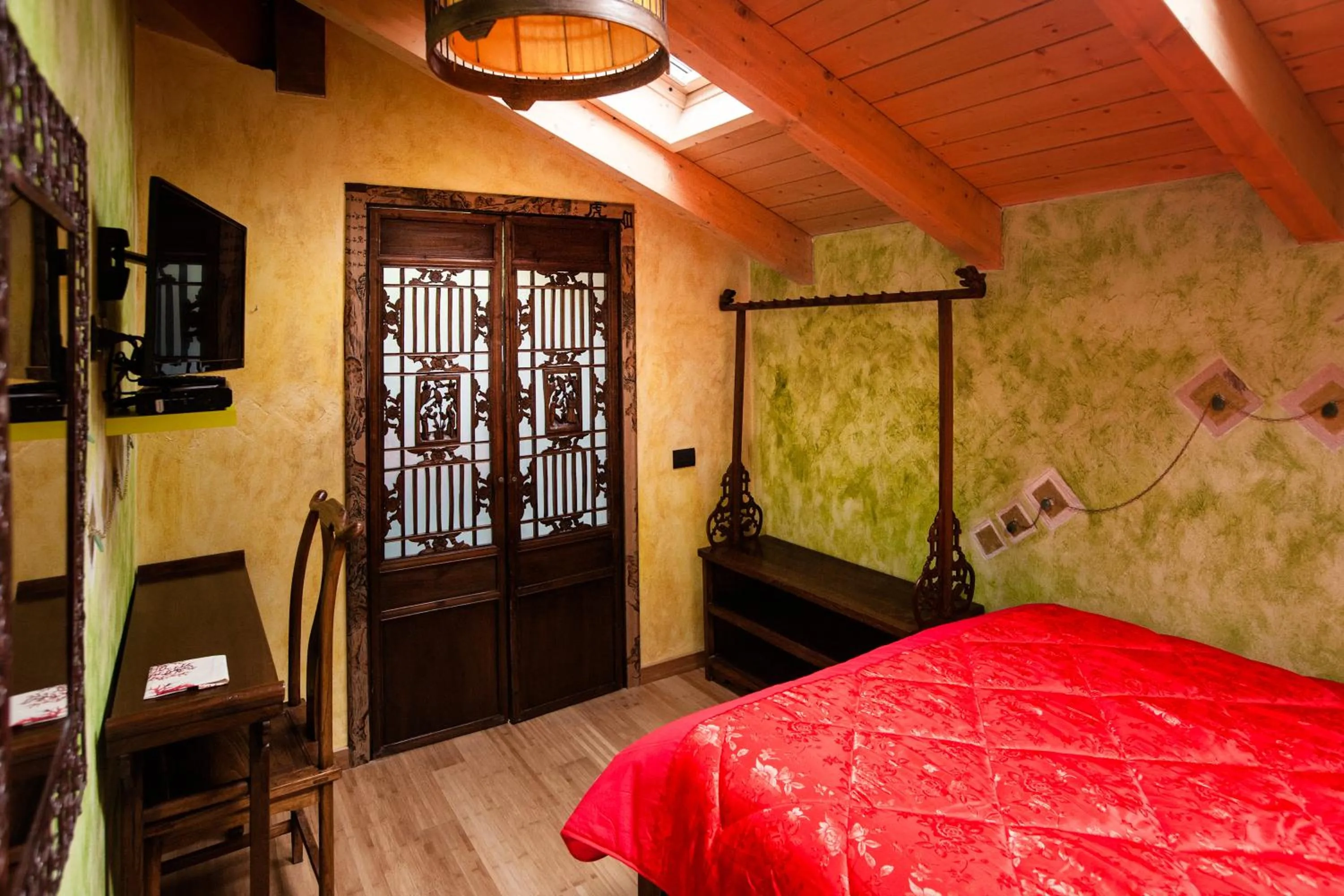 Bed in Villa Vietnamonamour