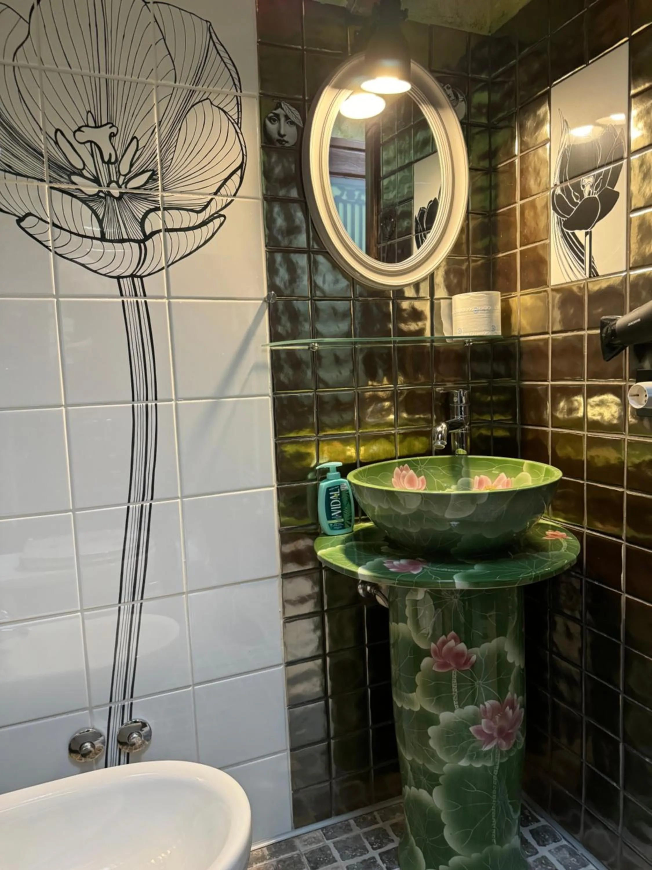 Bathroom in Villa Vietnamonamour