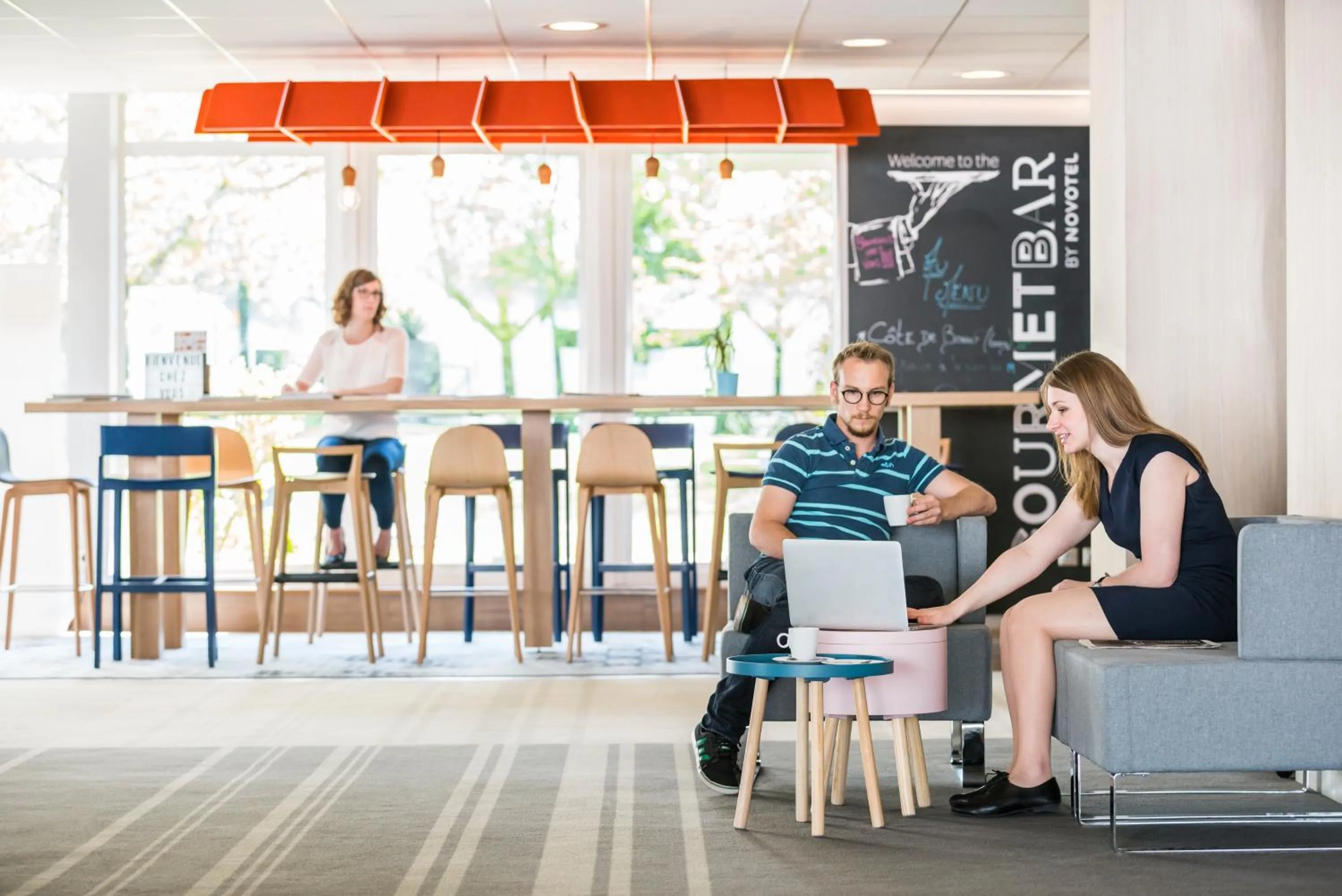Lobby or reception in Novotel Saclay