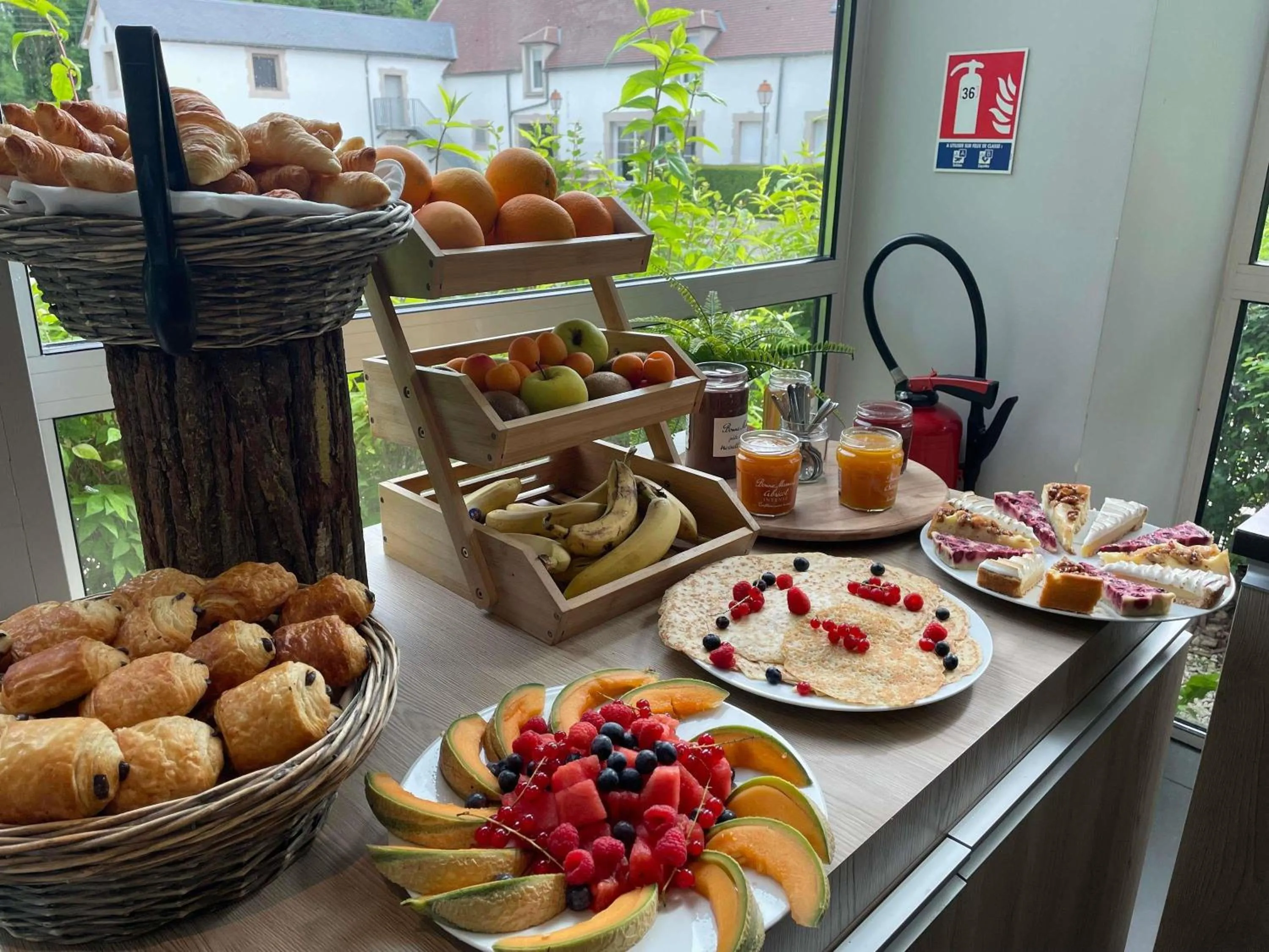 wedding in Novotel Saclay