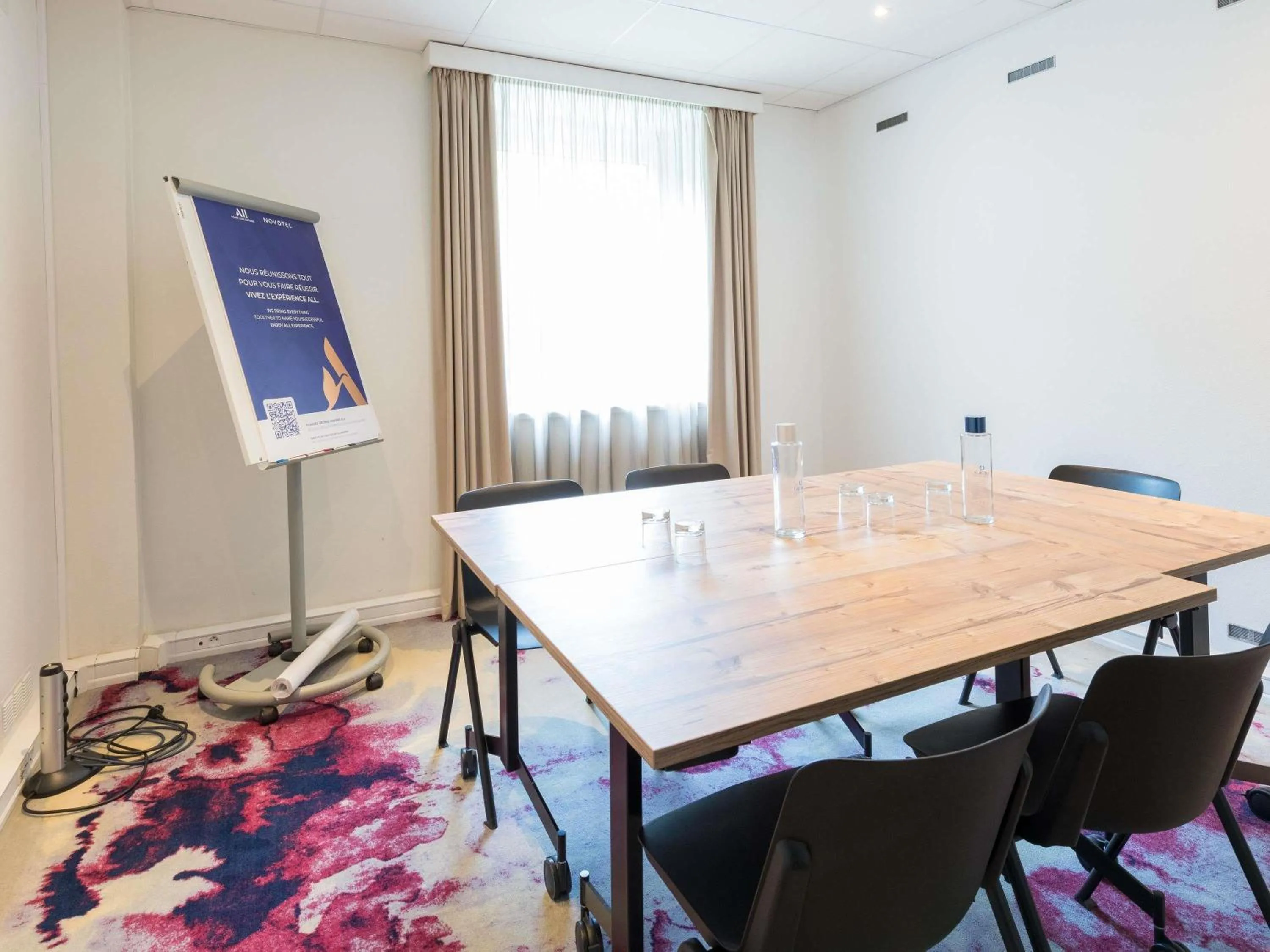 Meeting/conference room in Novotel Saclay