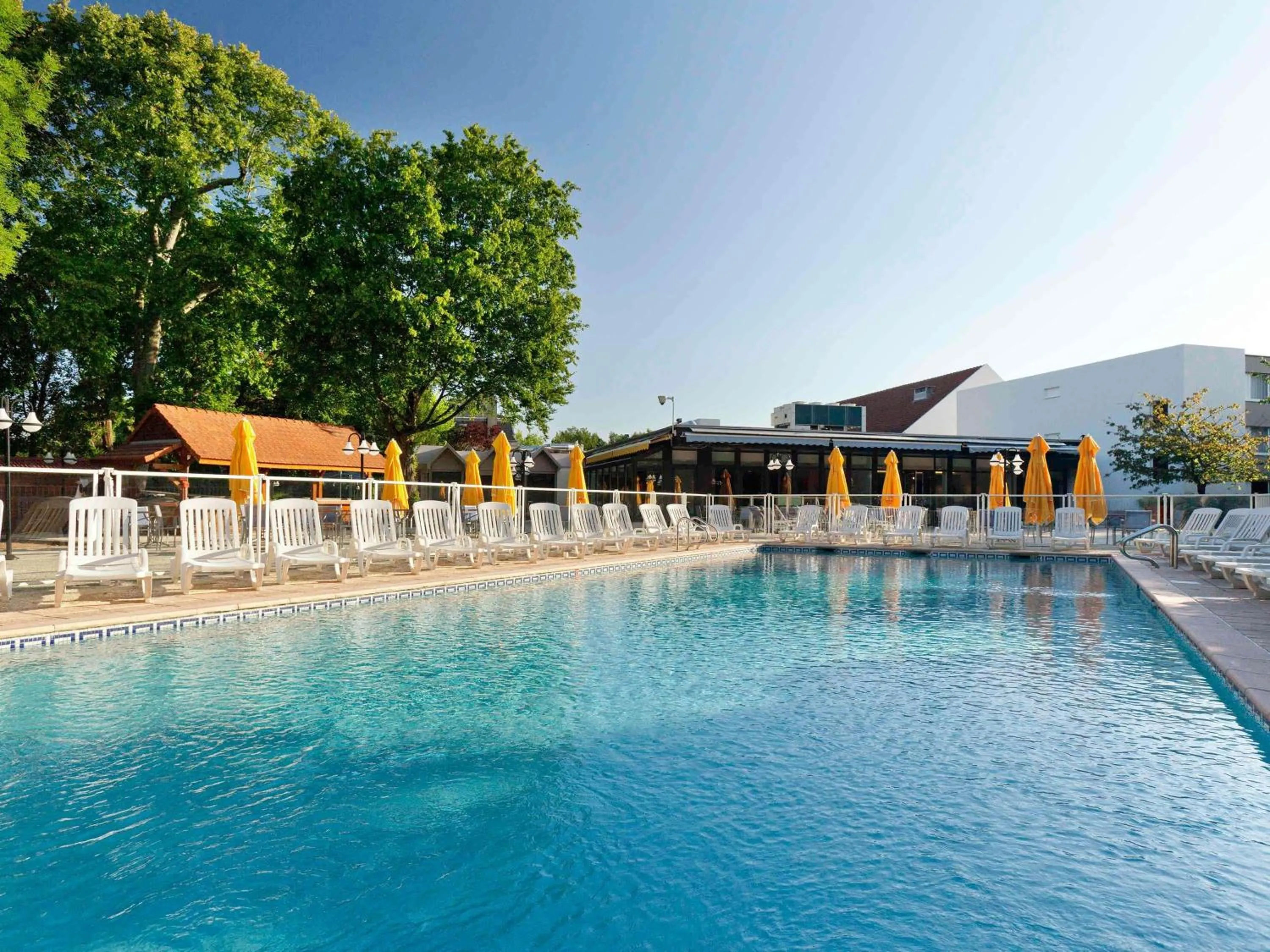 Pool view in Novotel Saclay