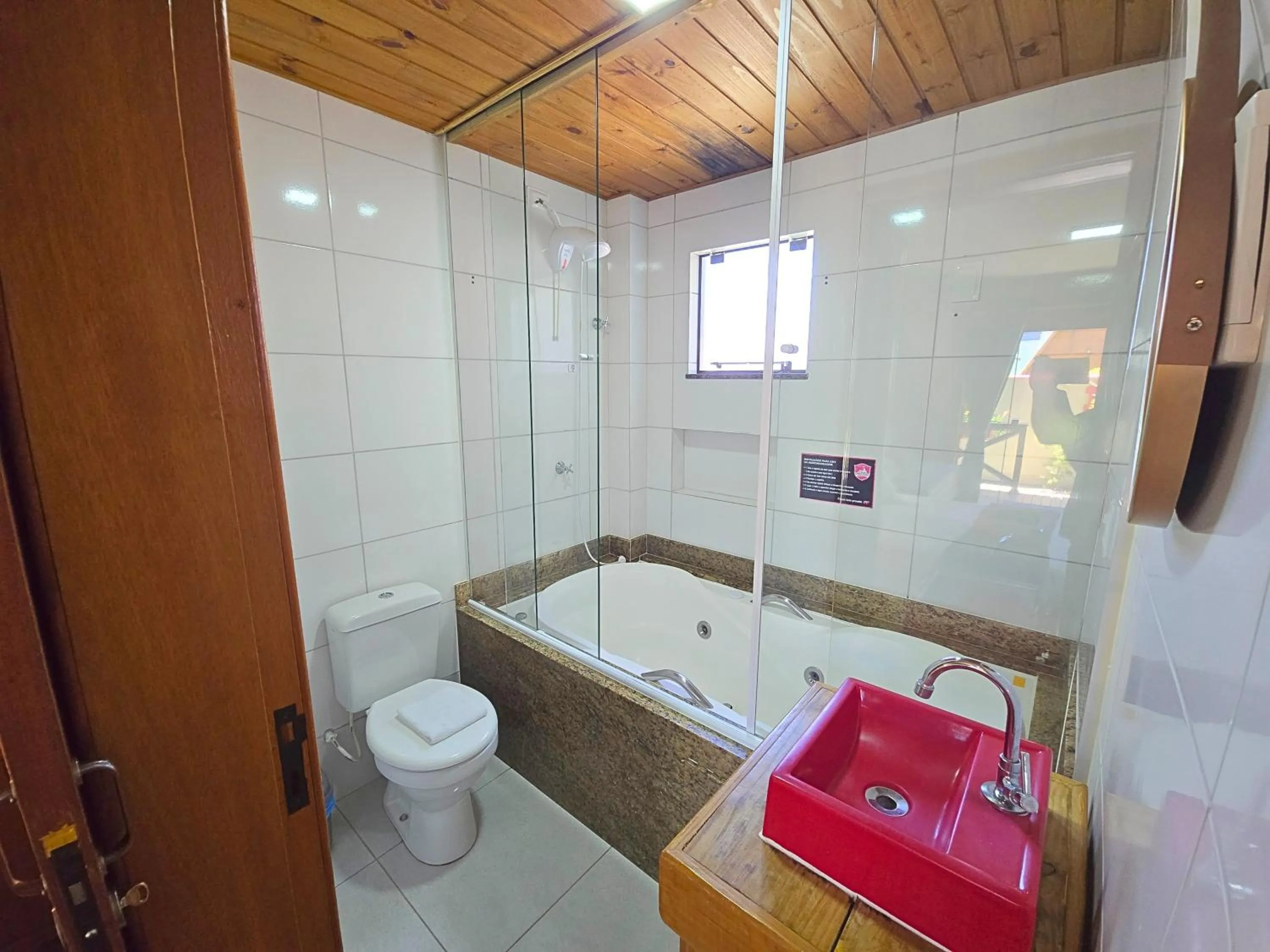 Shower in Chalé Suiço Bombinhas