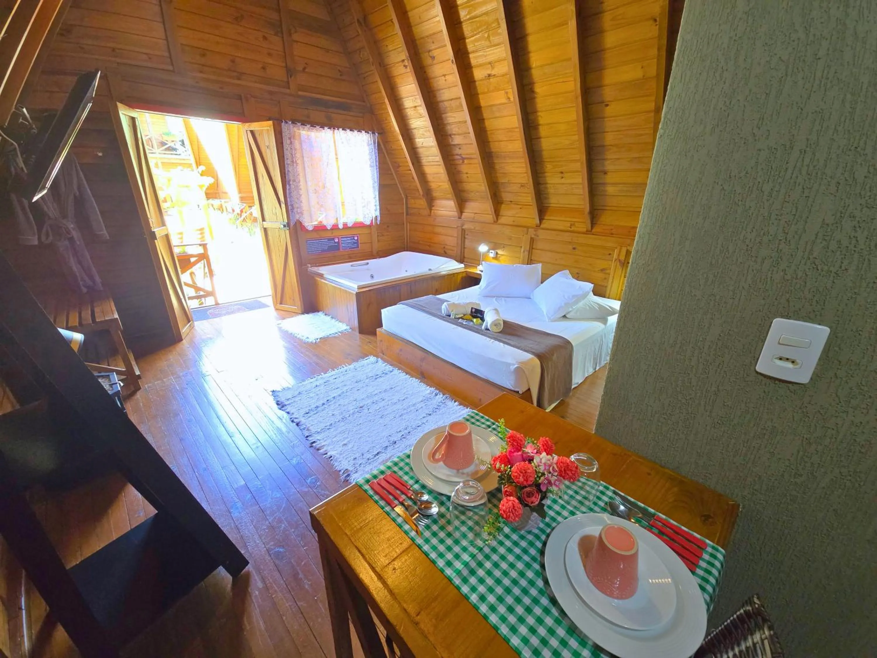 Bed in Chalé Suiço Bombinhas