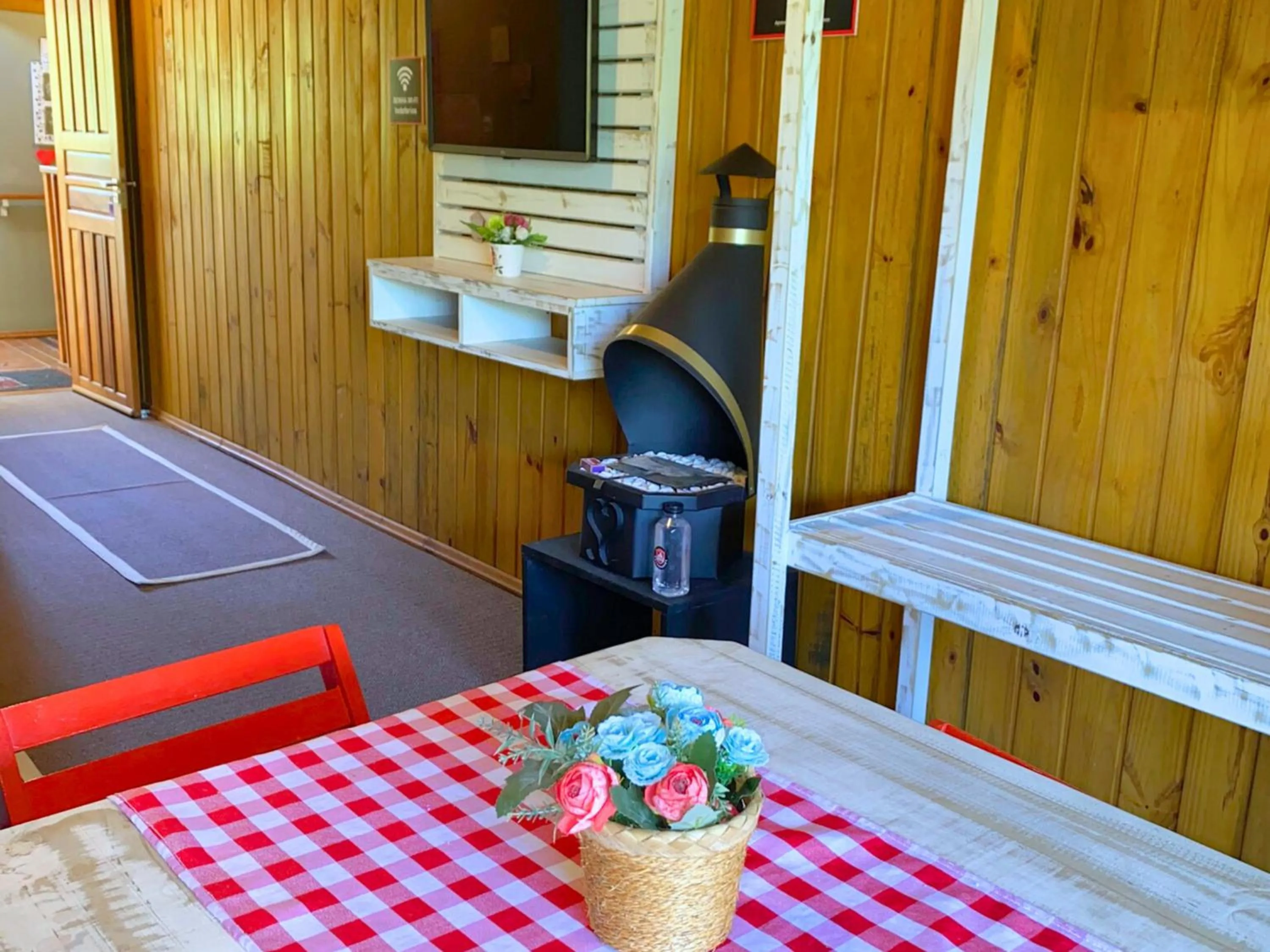 Dining area in Chalé Suiço Bombinhas