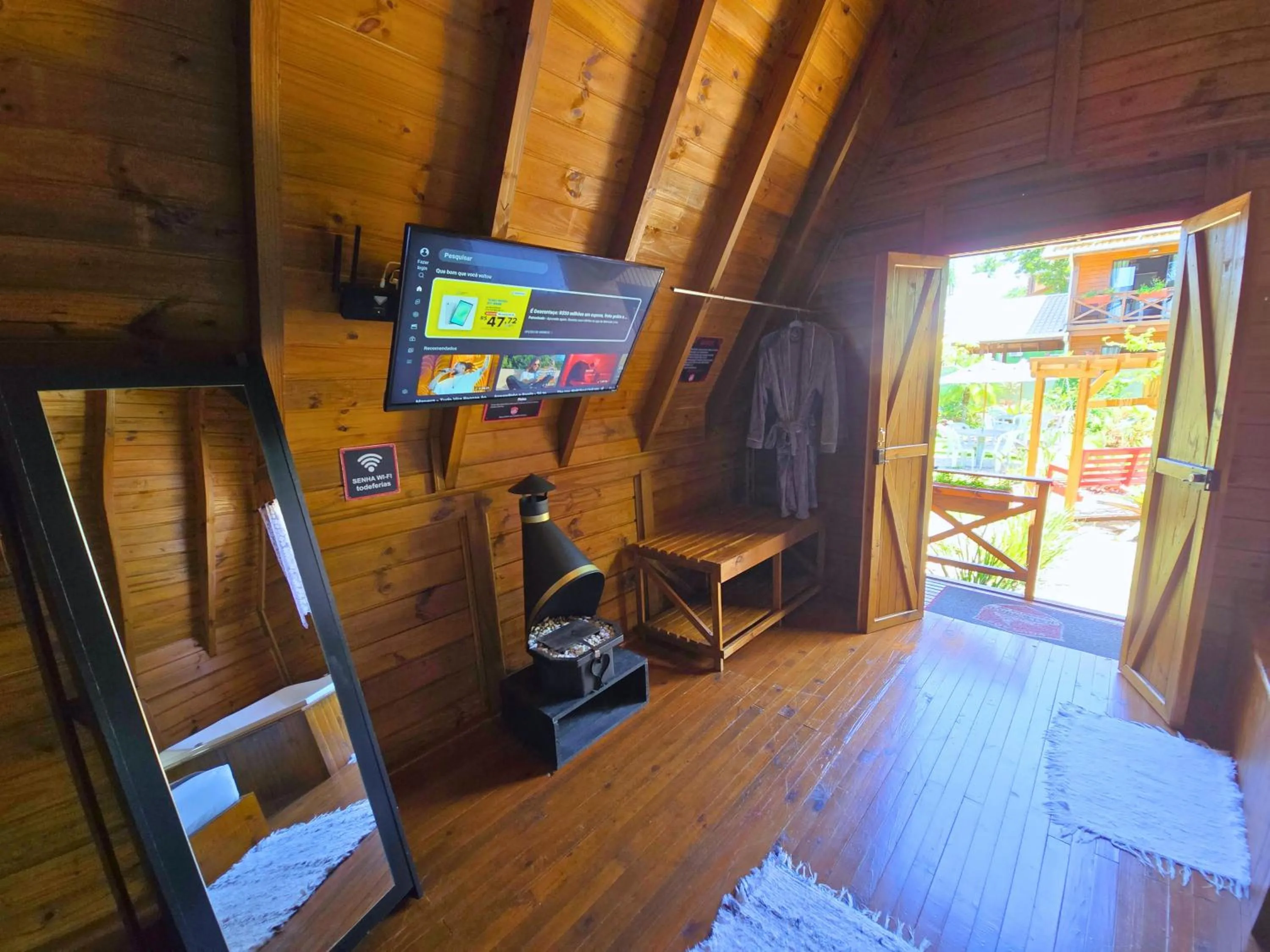 TV and multimedia, Bed in Chalé Suiço Bombinhas