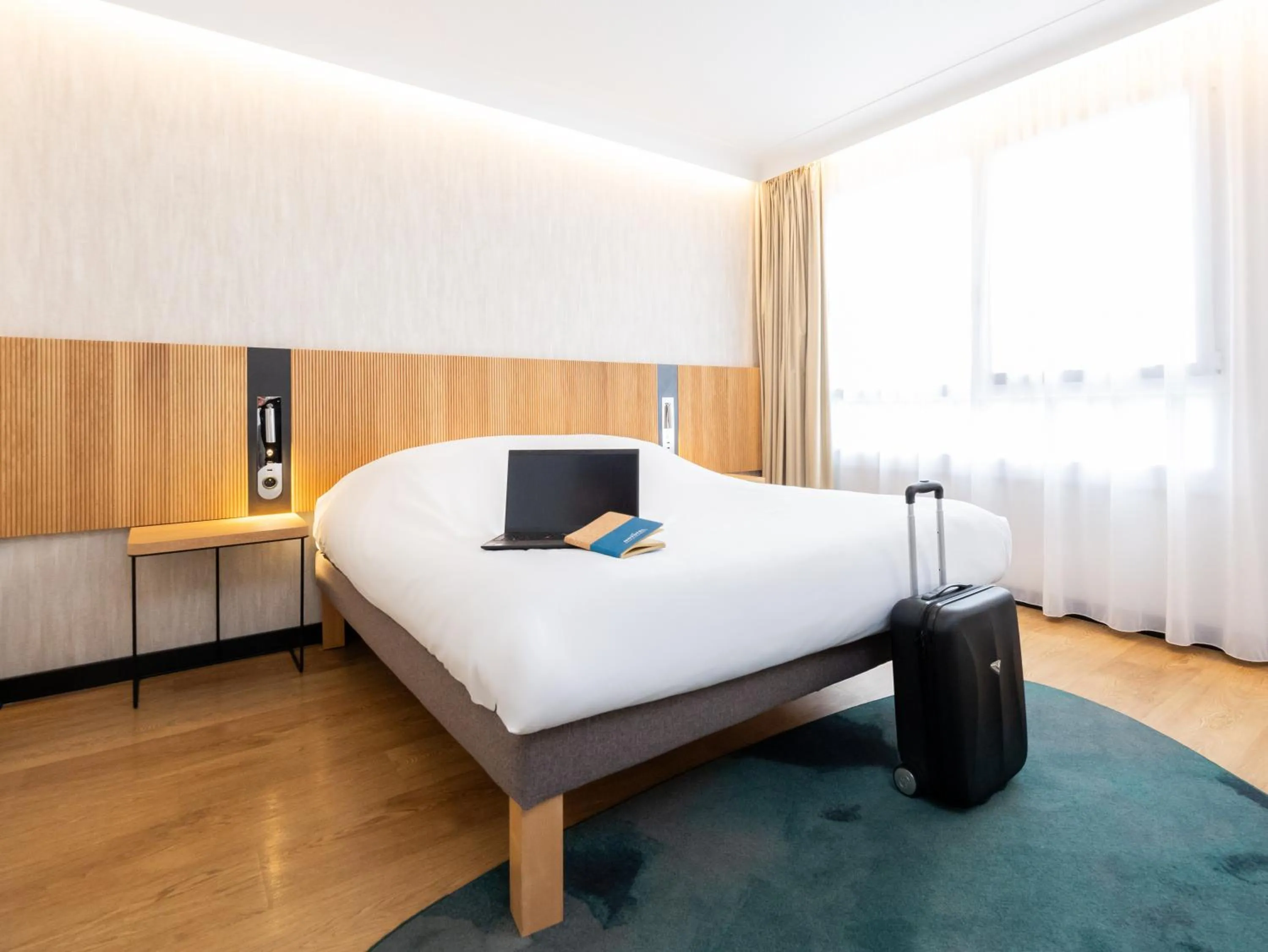 Bedroom, Bed in Novotel Suites Montpellier Antigone