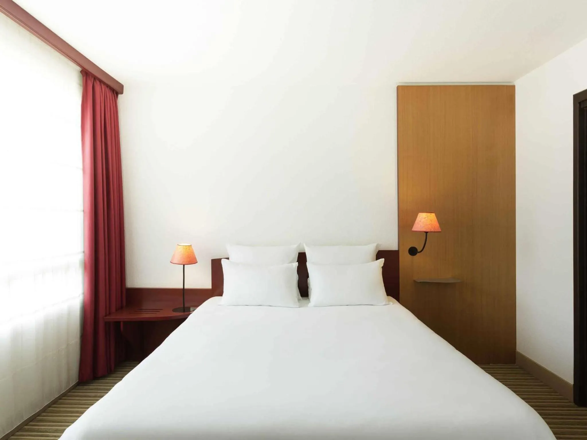 Bedroom, Bed in Novotel Suites Montpellier Antigone