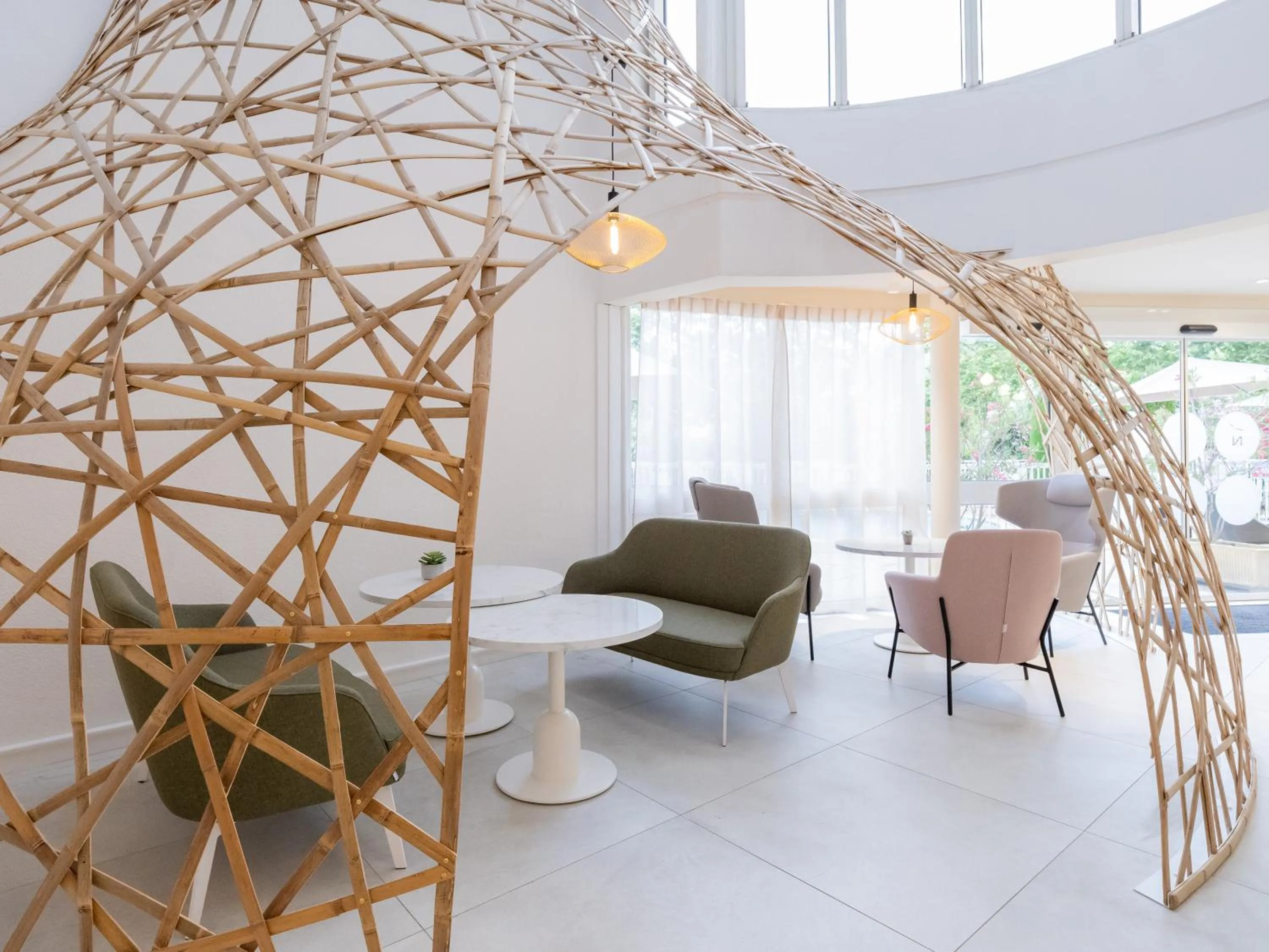 Lobby or reception in Novotel Suites Montpellier Antigone