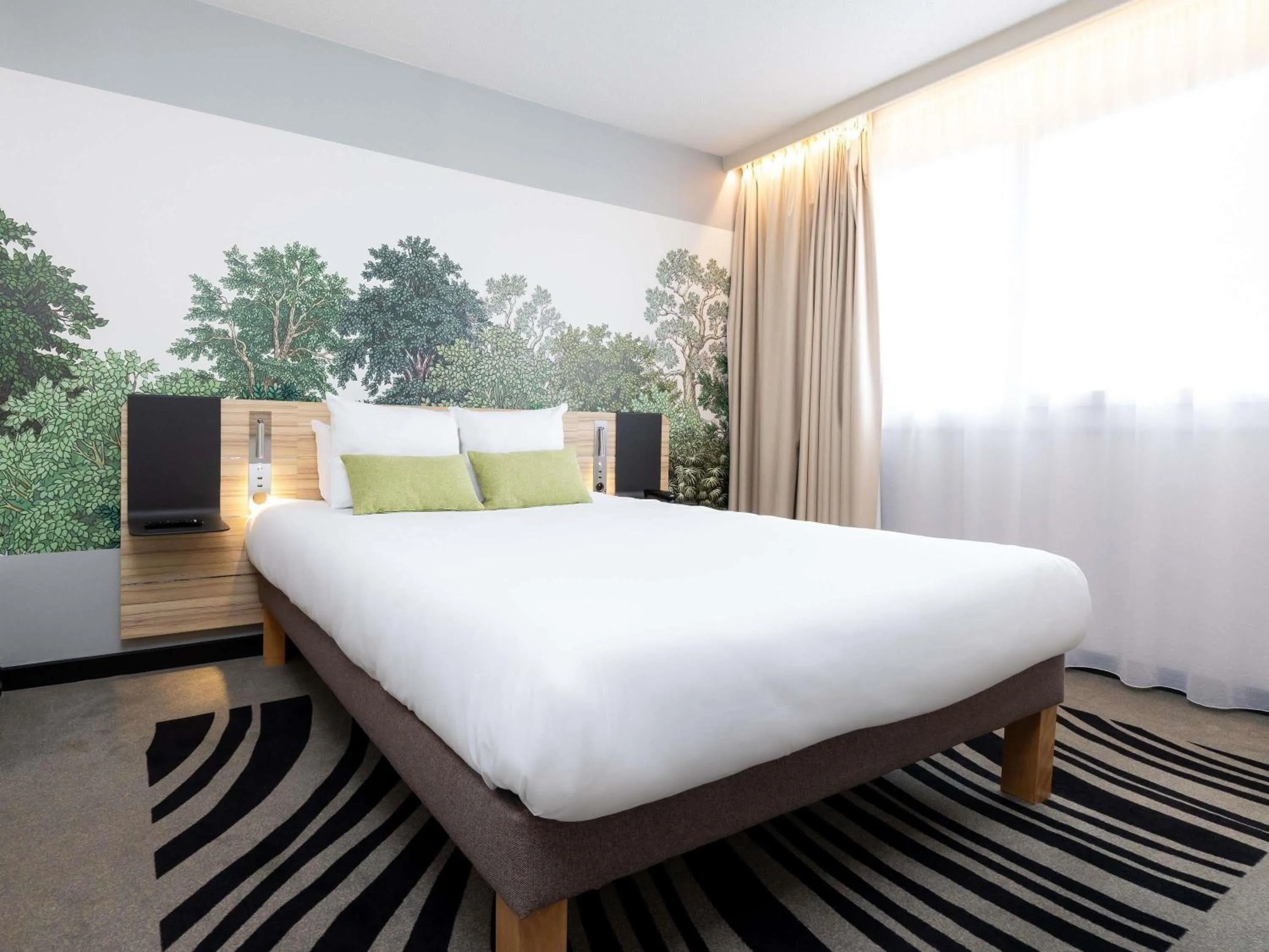 Photo of the whole room, Bed in Novotel Suites Montpellier Antigone