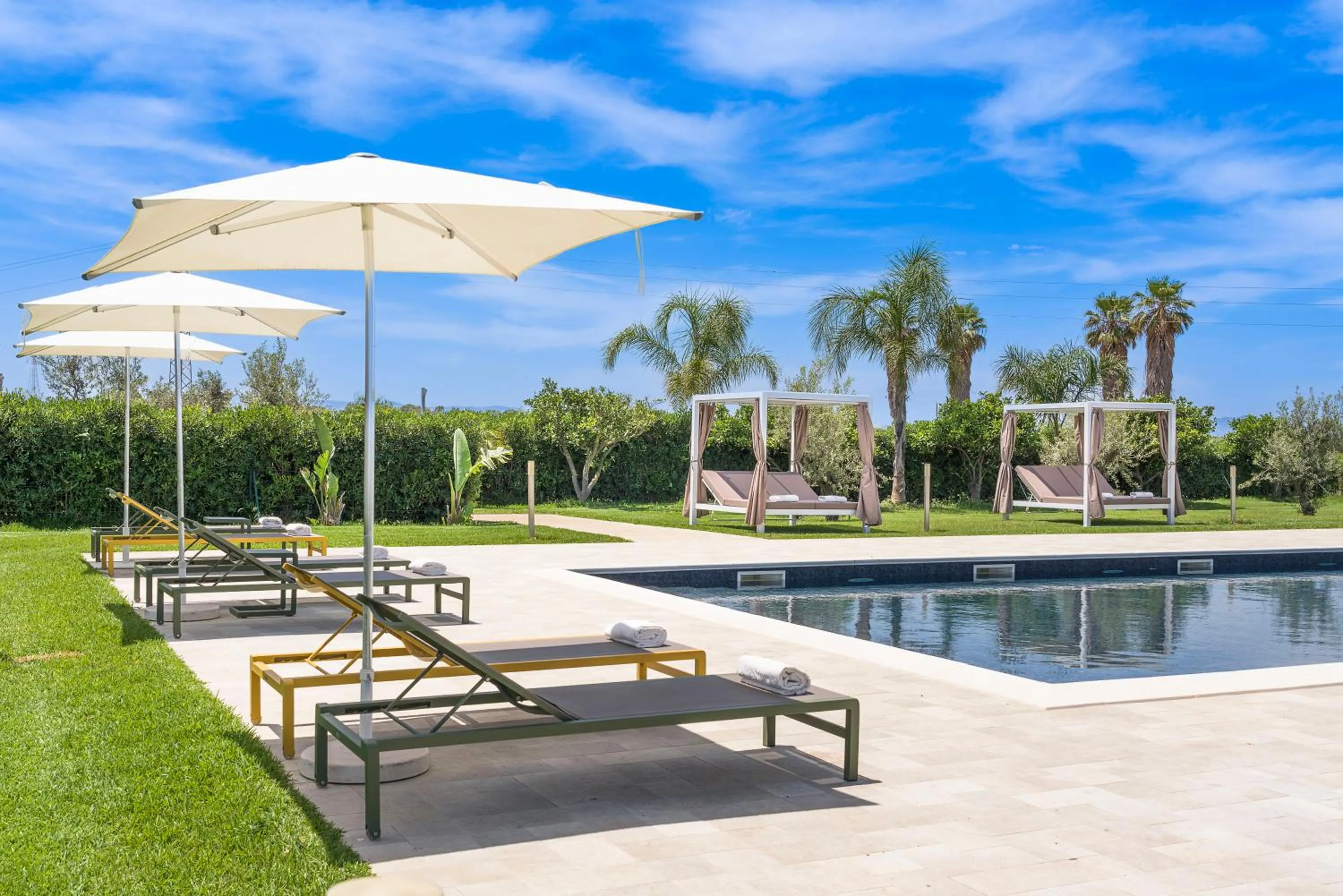 Swimming pool in Nèroli Bio Relais