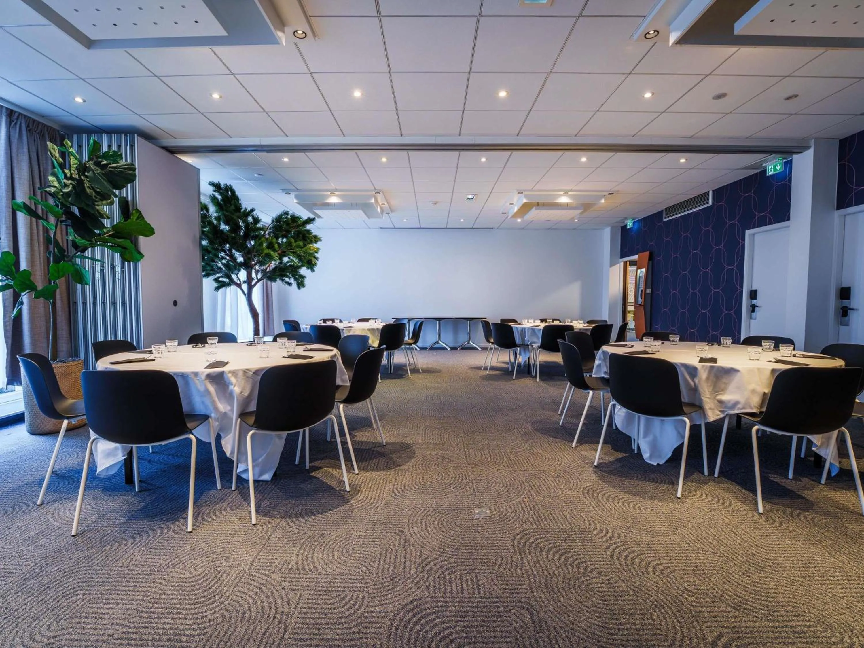 Meeting/conference room in Novotel Saint Avold