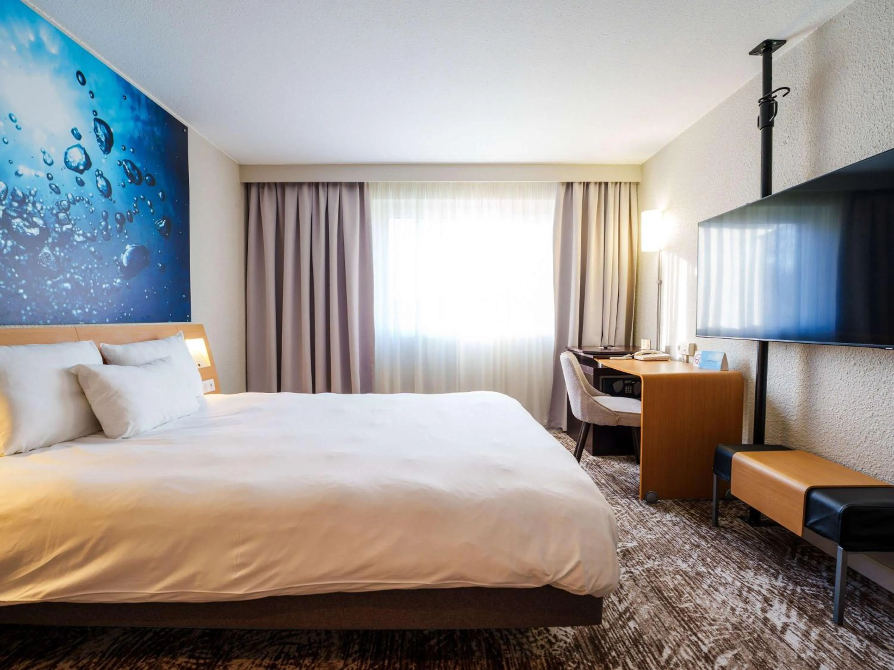 Classic Double Room with Sofa Bed in Novotel Saint Avold