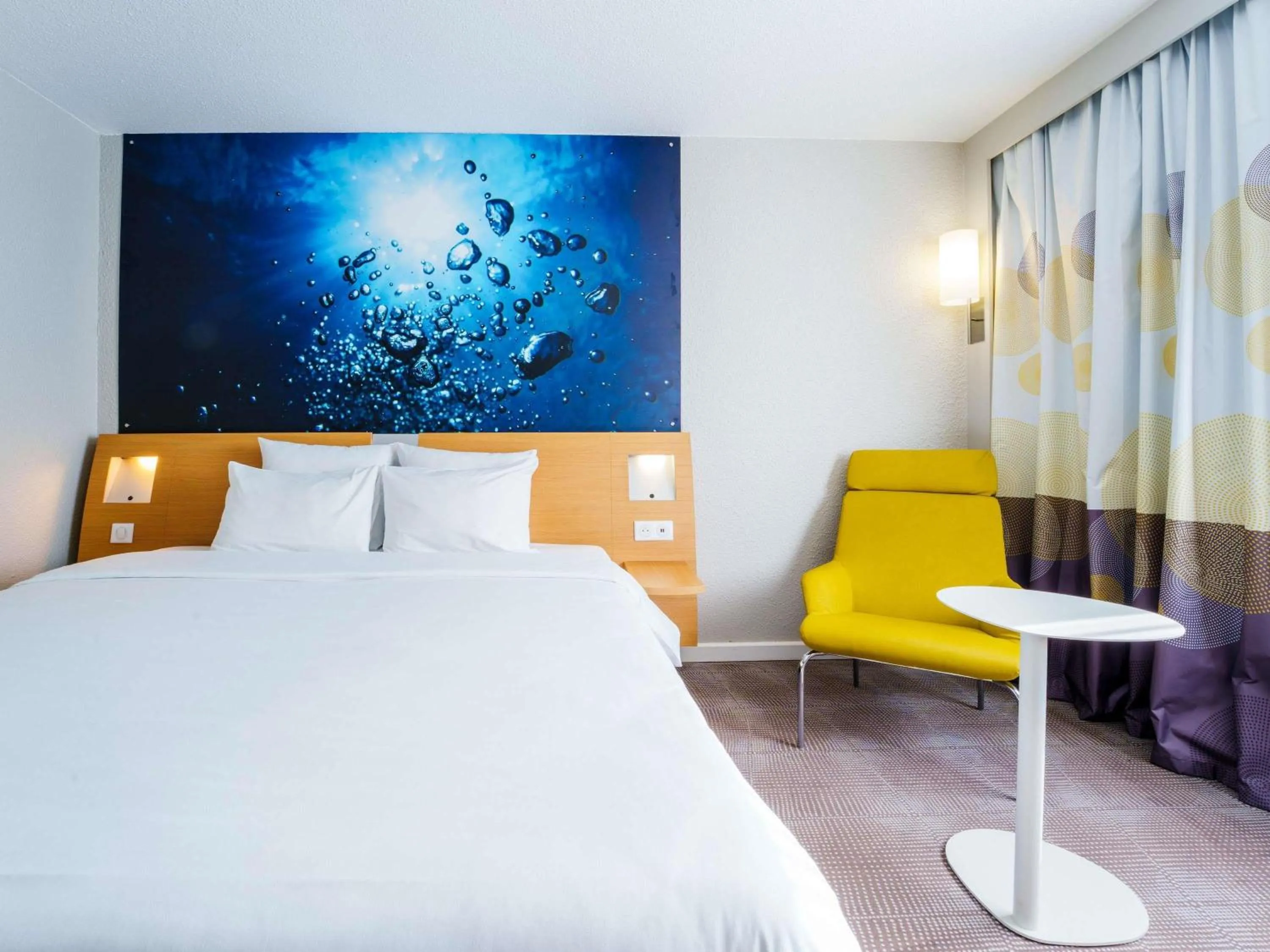 Bedroom, Bed in Novotel Saint Avold