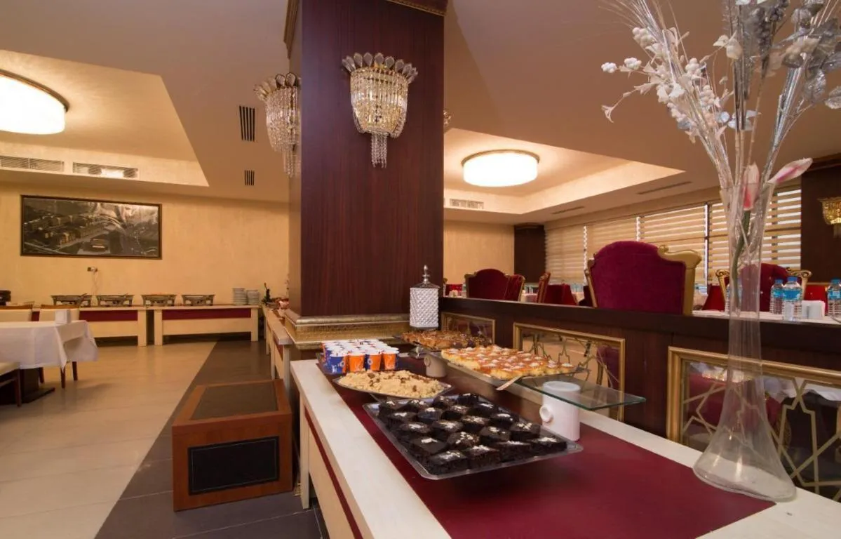 Food and drinks in Arya Termal Hotel