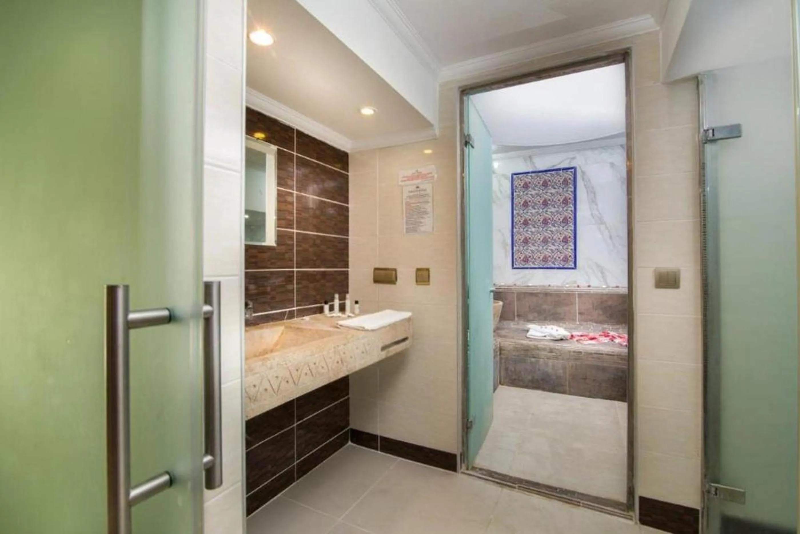 Bathroom in Arya Termal Hotel