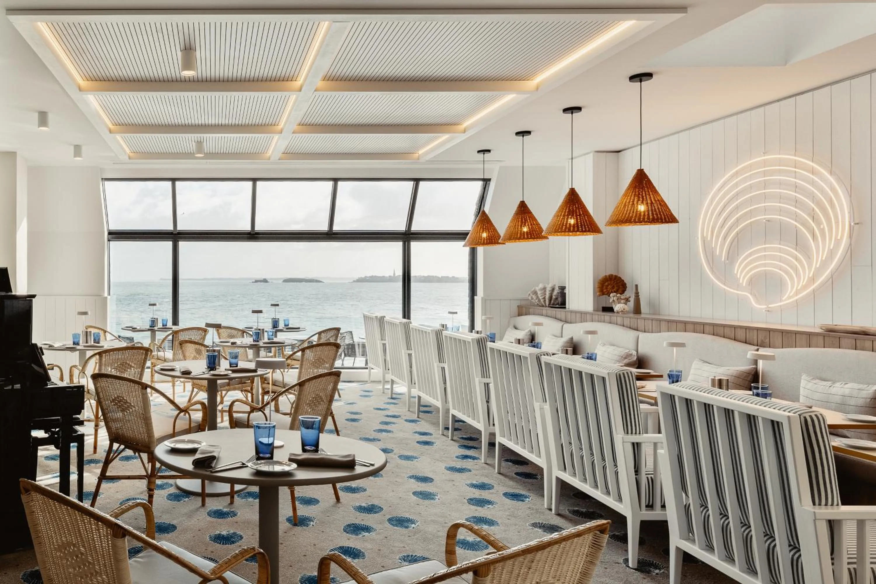 Property building in Emeria Dinard Thalasso Spa