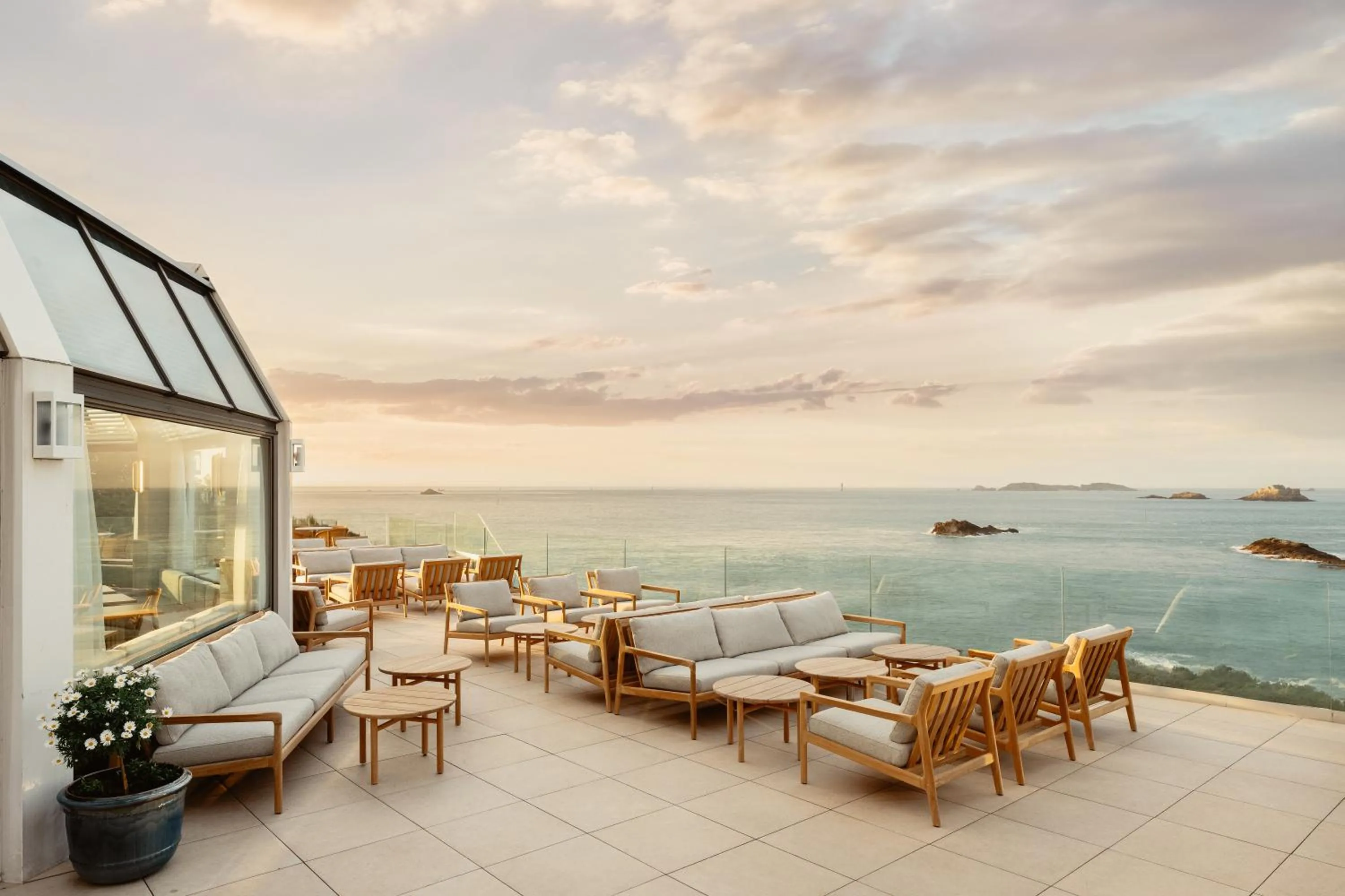 Property building in Emeria Dinard Thalasso Spa