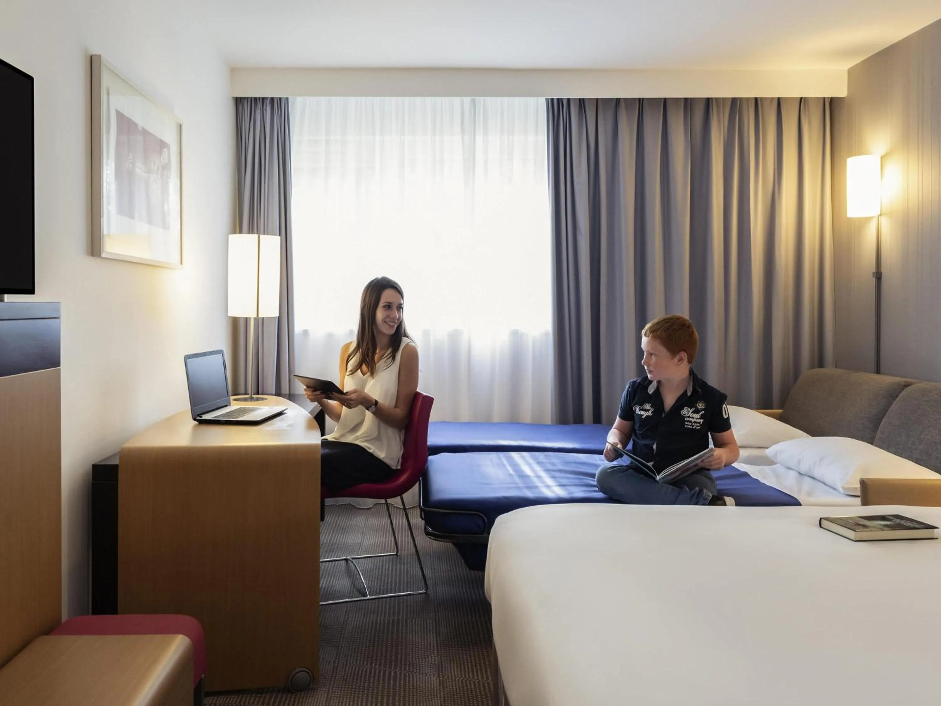 Bedroom, Bed in Novotel Roissy Saint Witz