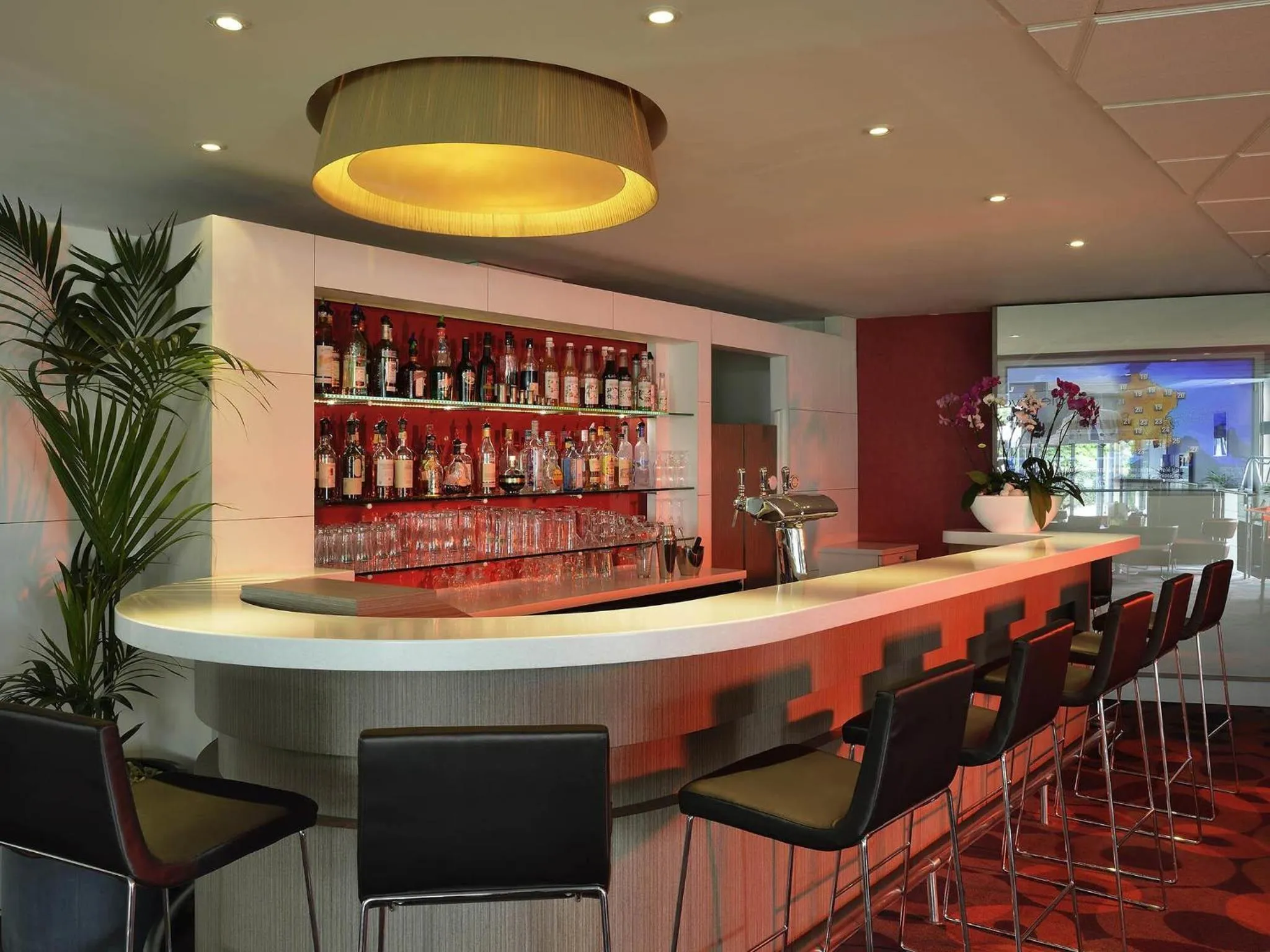 Lounge or bar in Novotel Roissy Saint Witz
