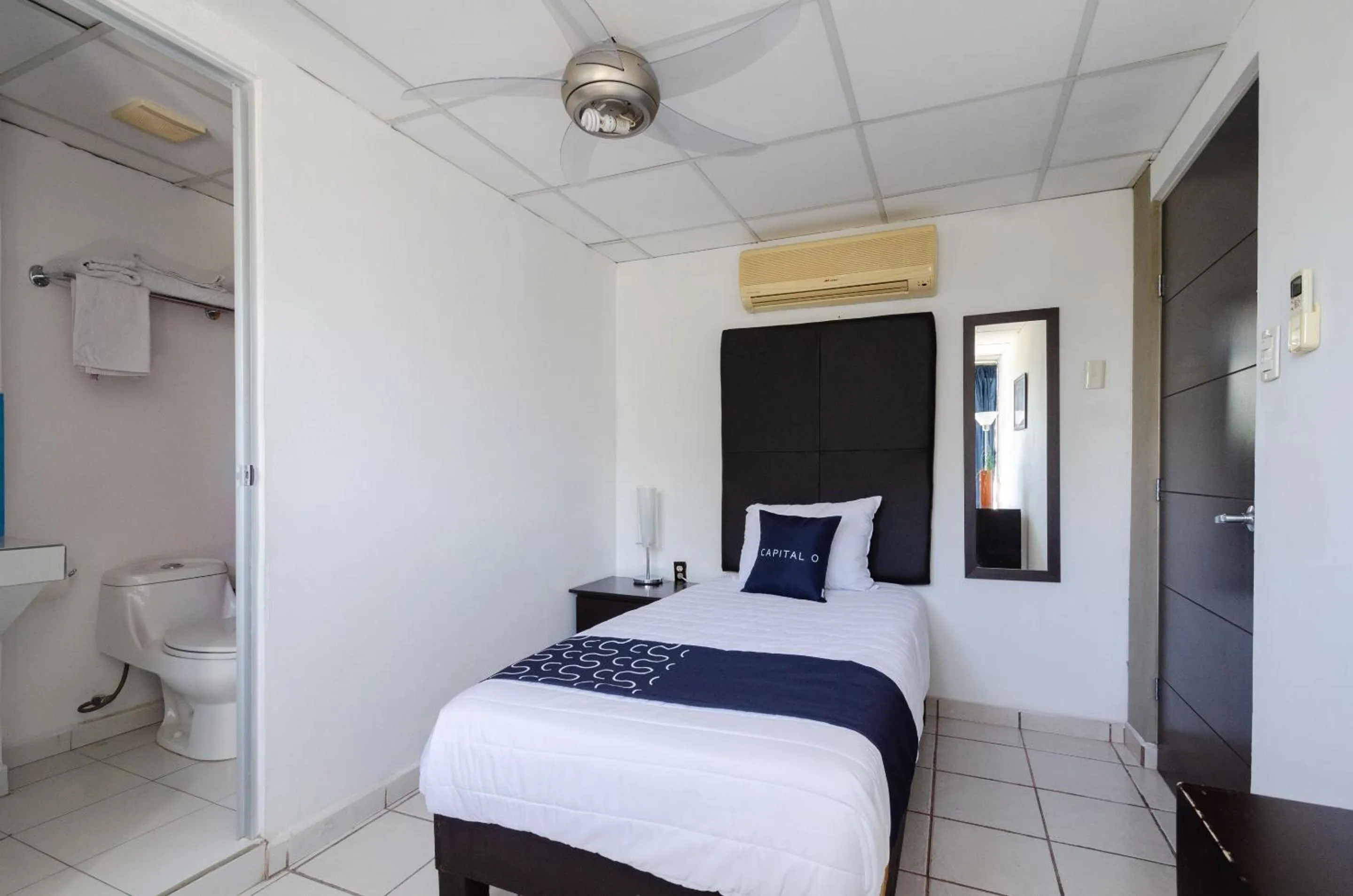 Bedroom, Bed in My Suite Ejecutiva