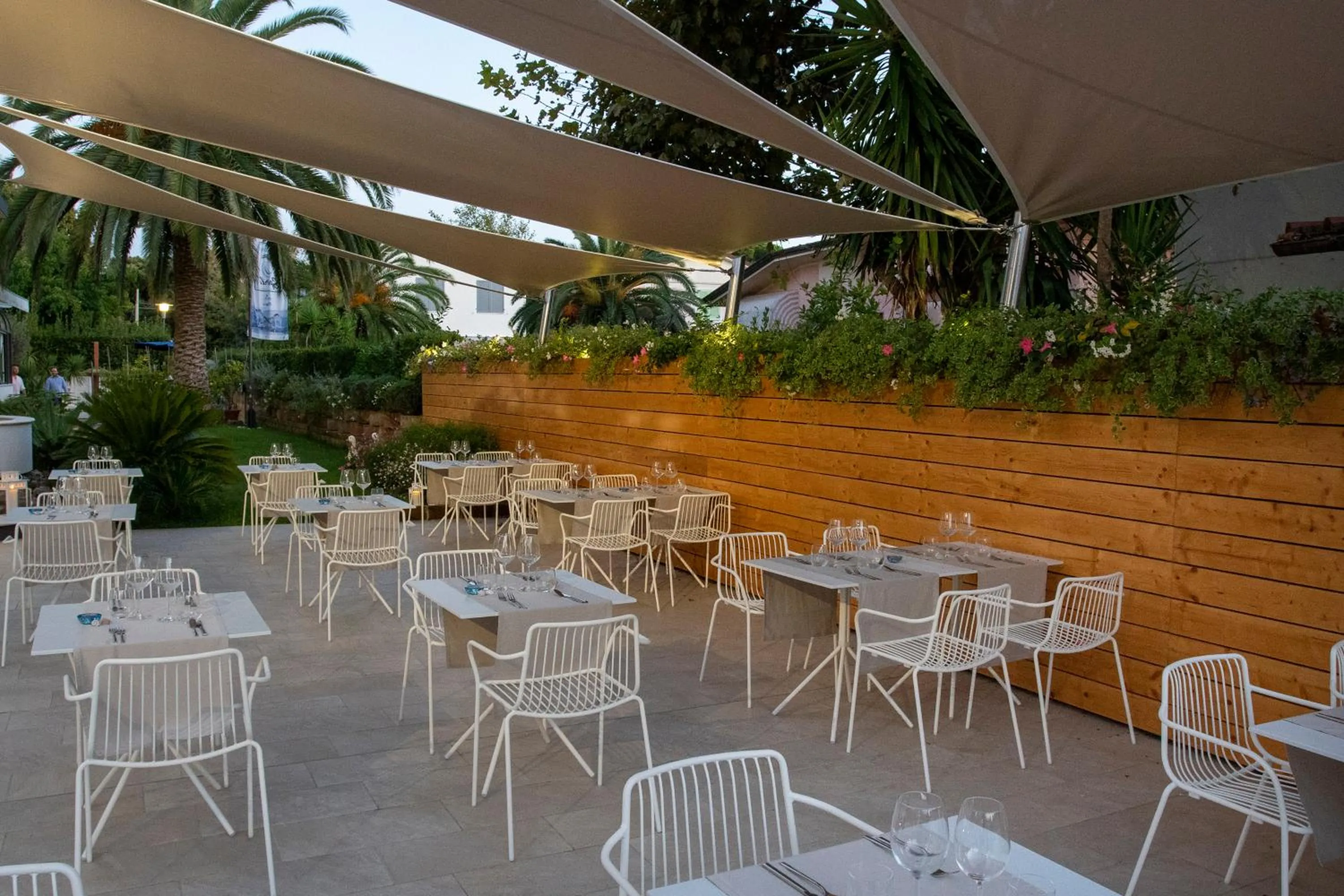 Restaurant/places to eat in Hotel Tarabella