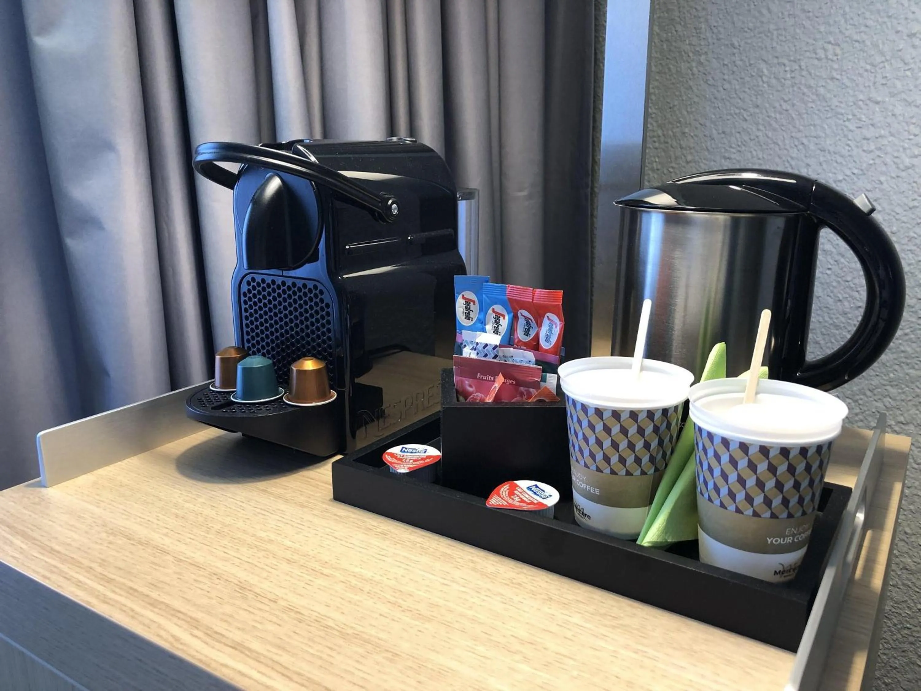 Bedroom in Mercure Reims Parc Des Expositions