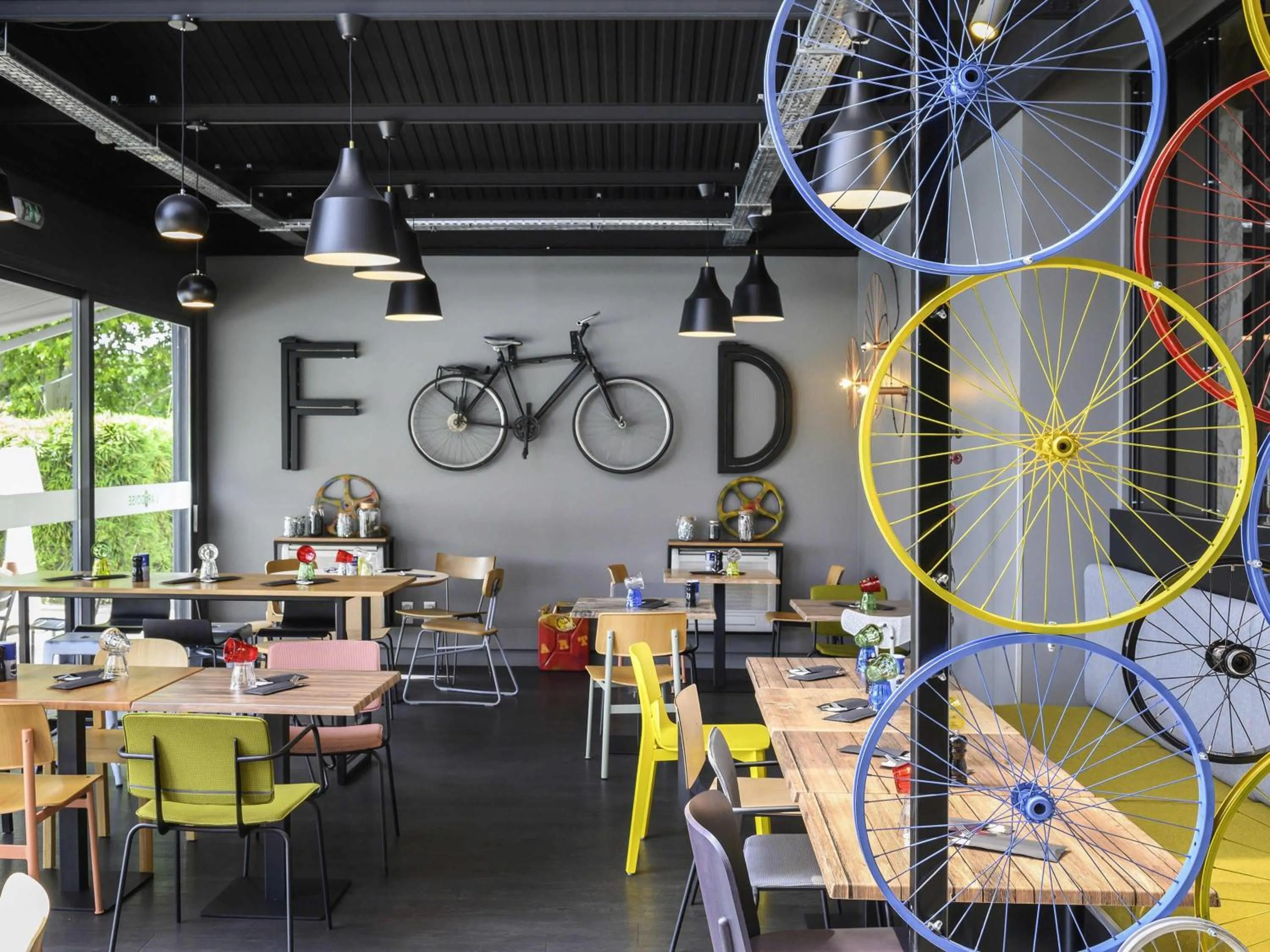 Restaurant/places to eat in Mercure Reims Parc Des Expositions