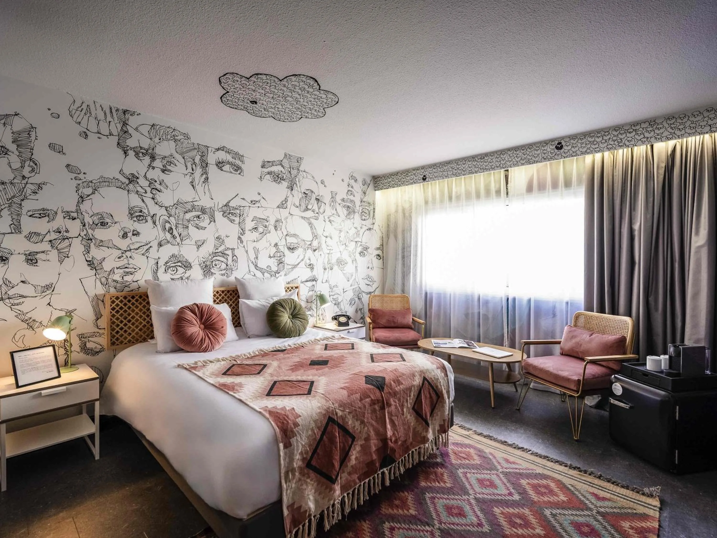 Bedroom, Bed in Mercure Reims Parc Des Expositions