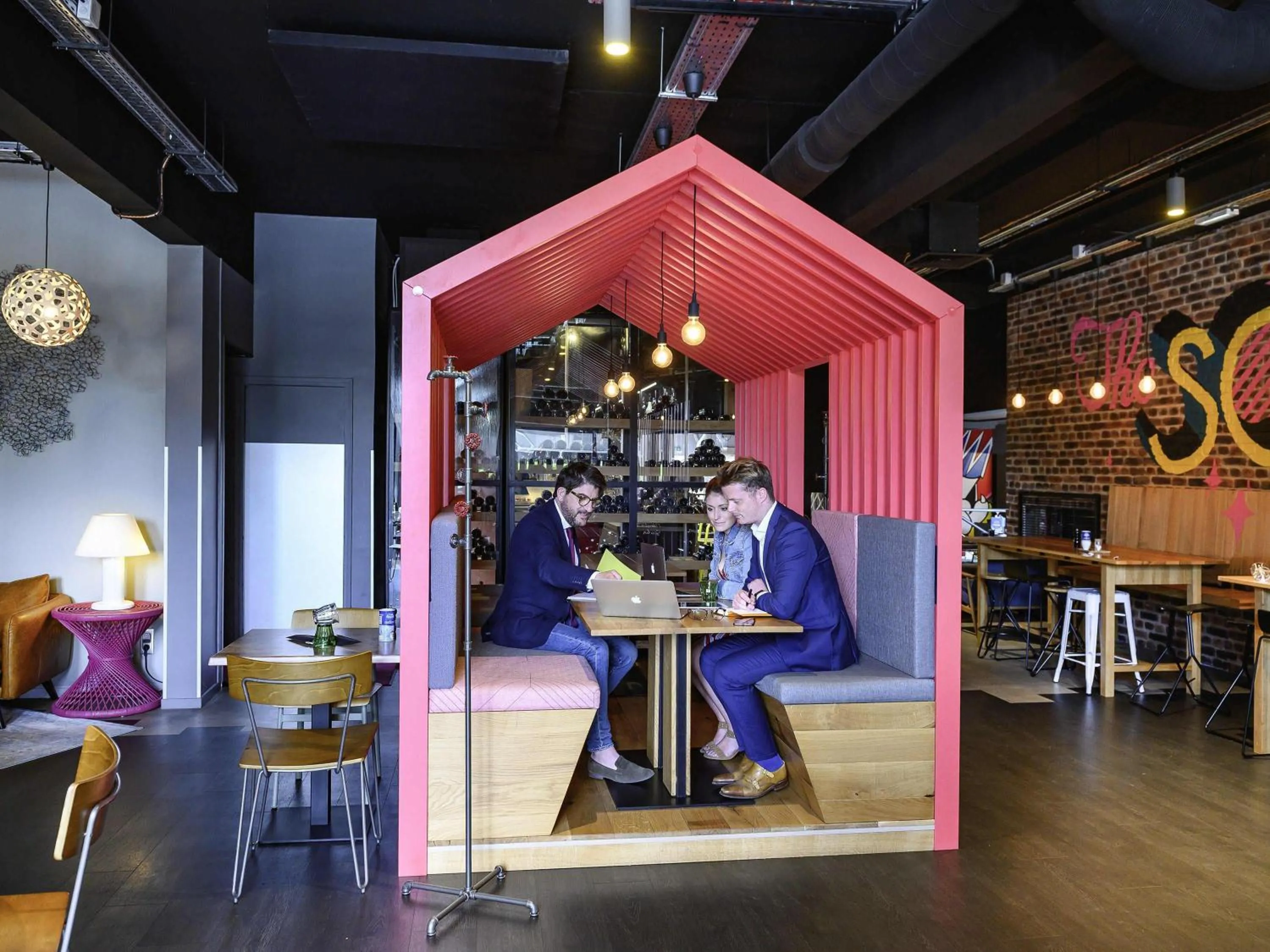 Restaurant/places to eat in Mercure Reims Parc Des Expositions